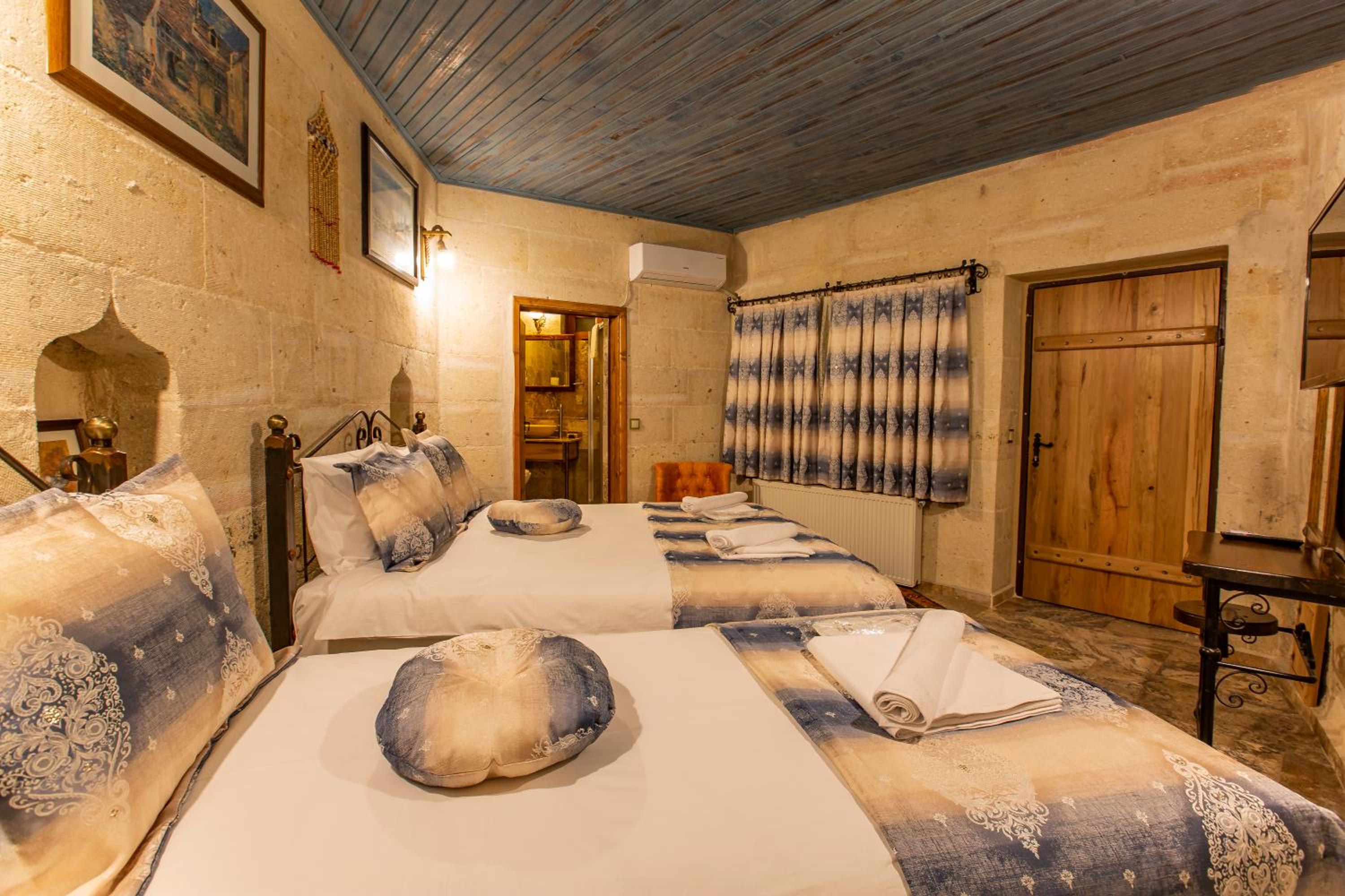 Standard Triple Room - Photo 2
