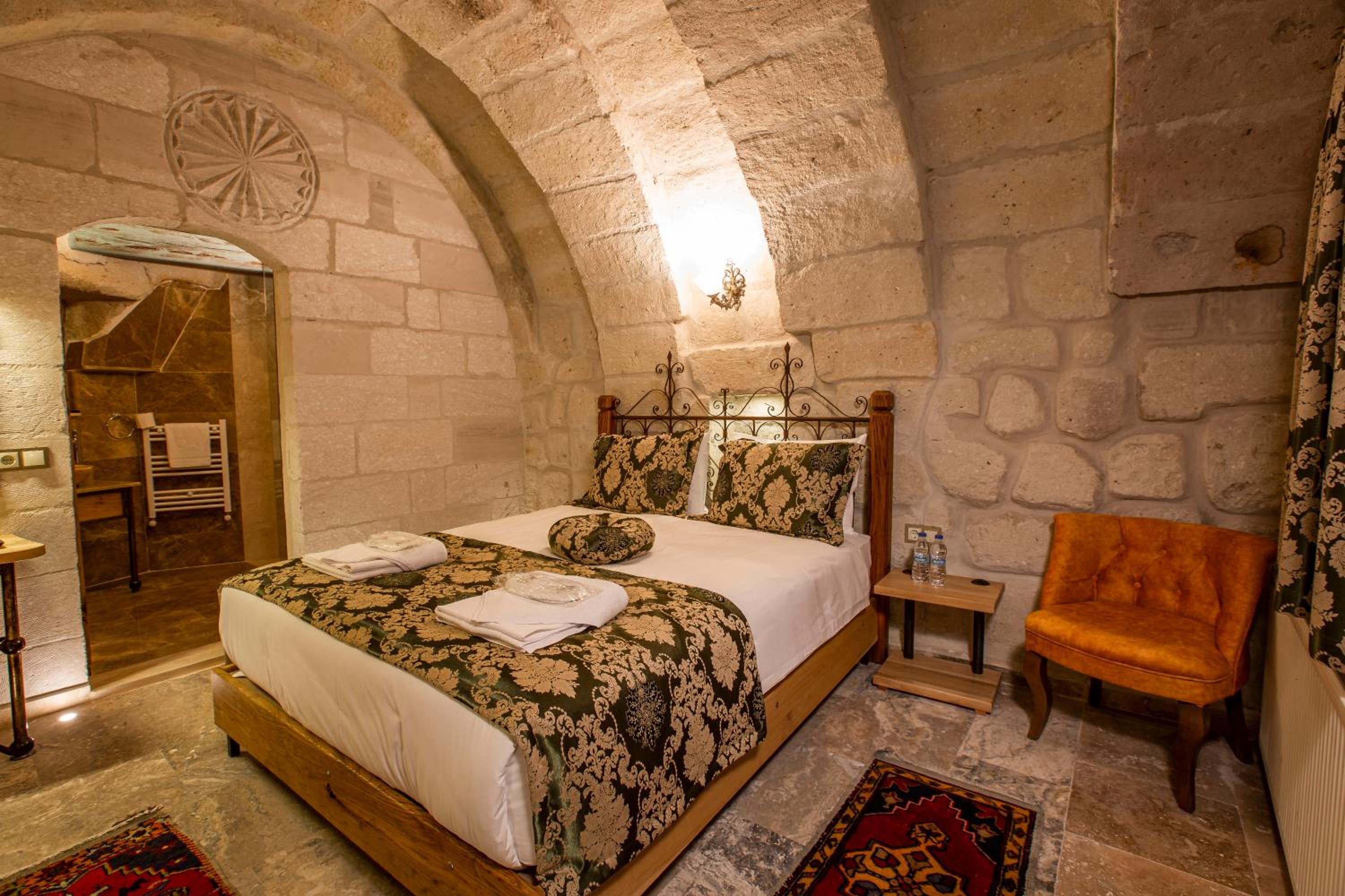 Standard Double Room - Photo 1
