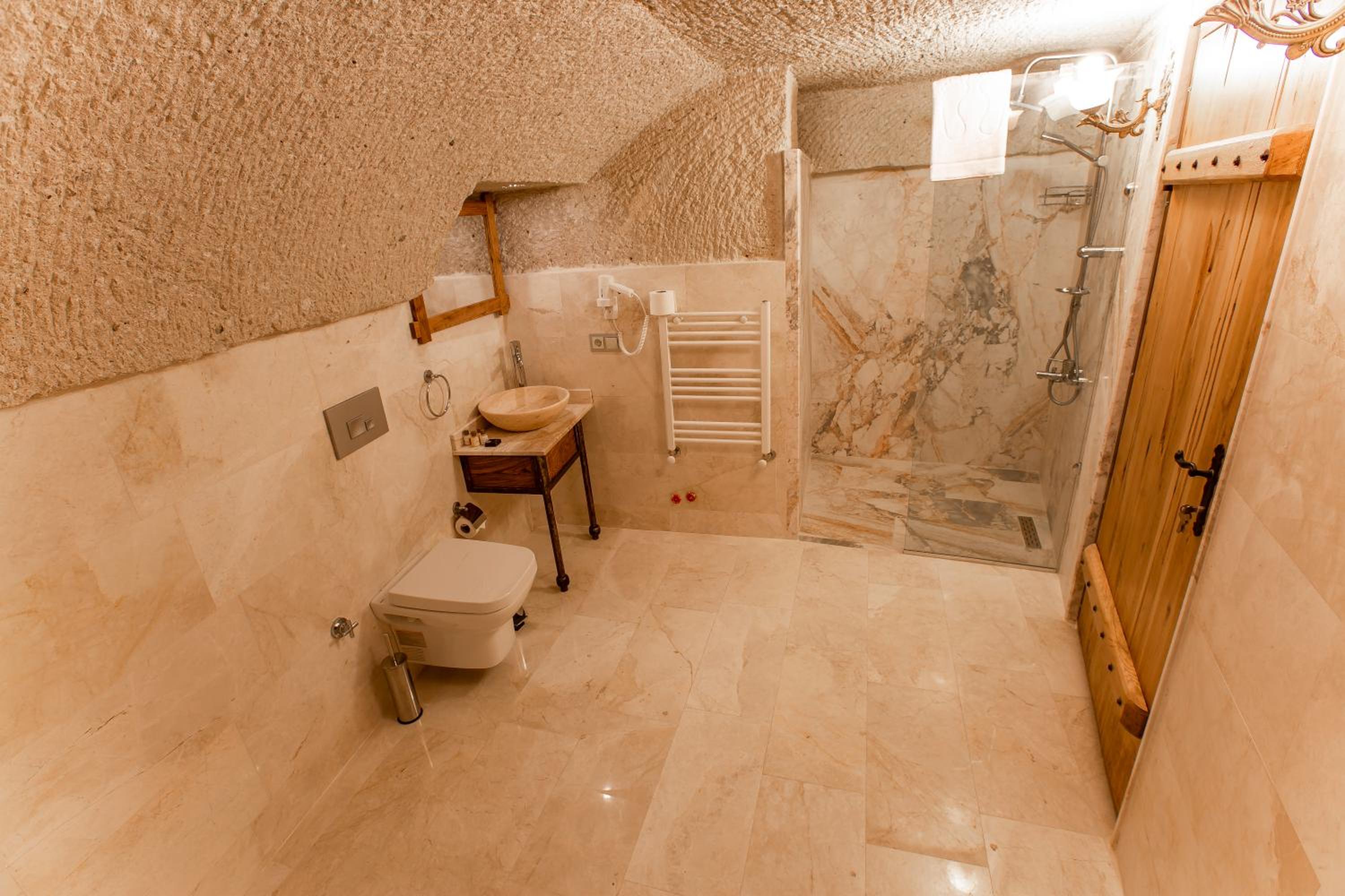 Junior Suite - Photo 8