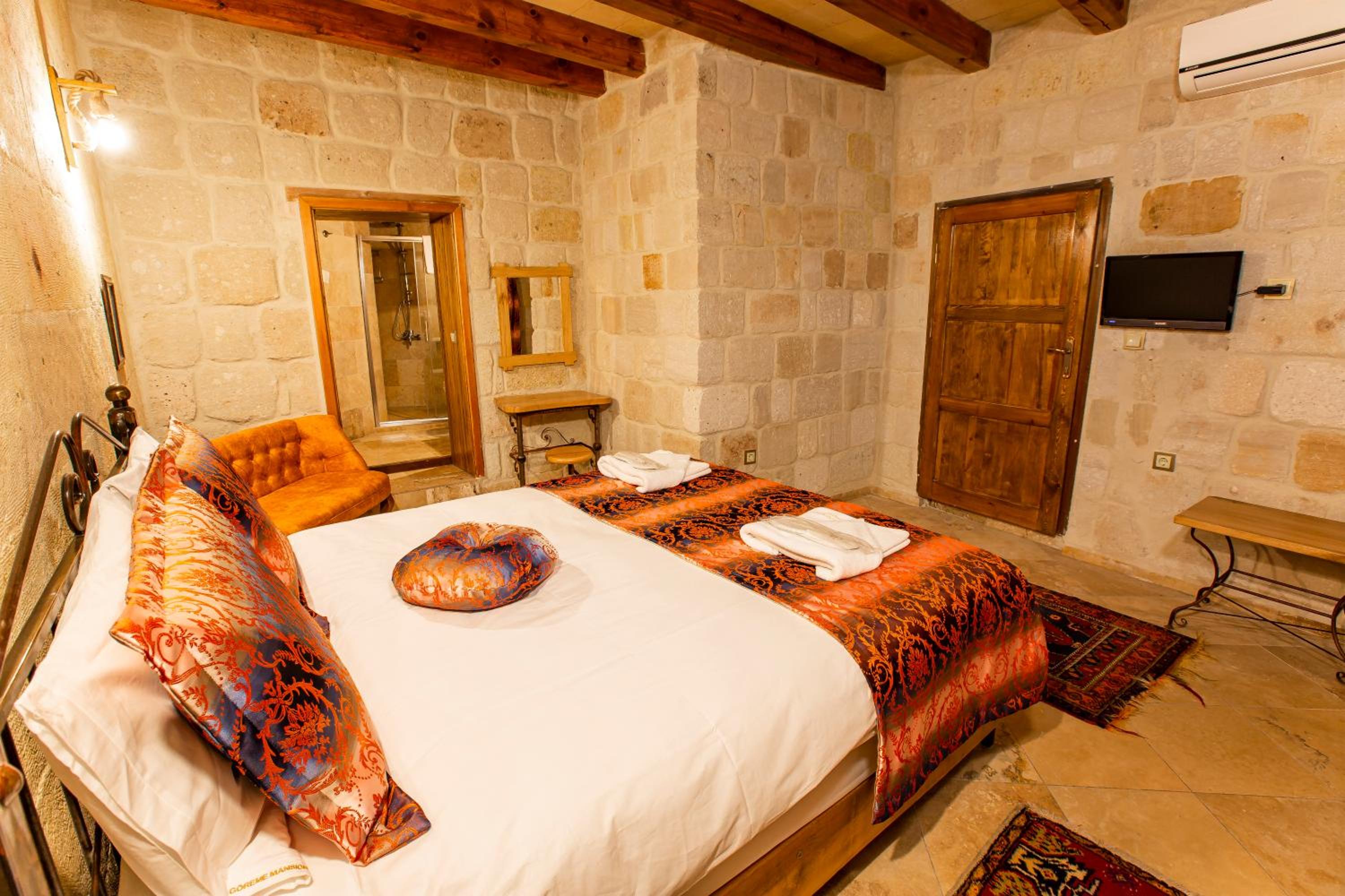Standard Double Room - Photo 7