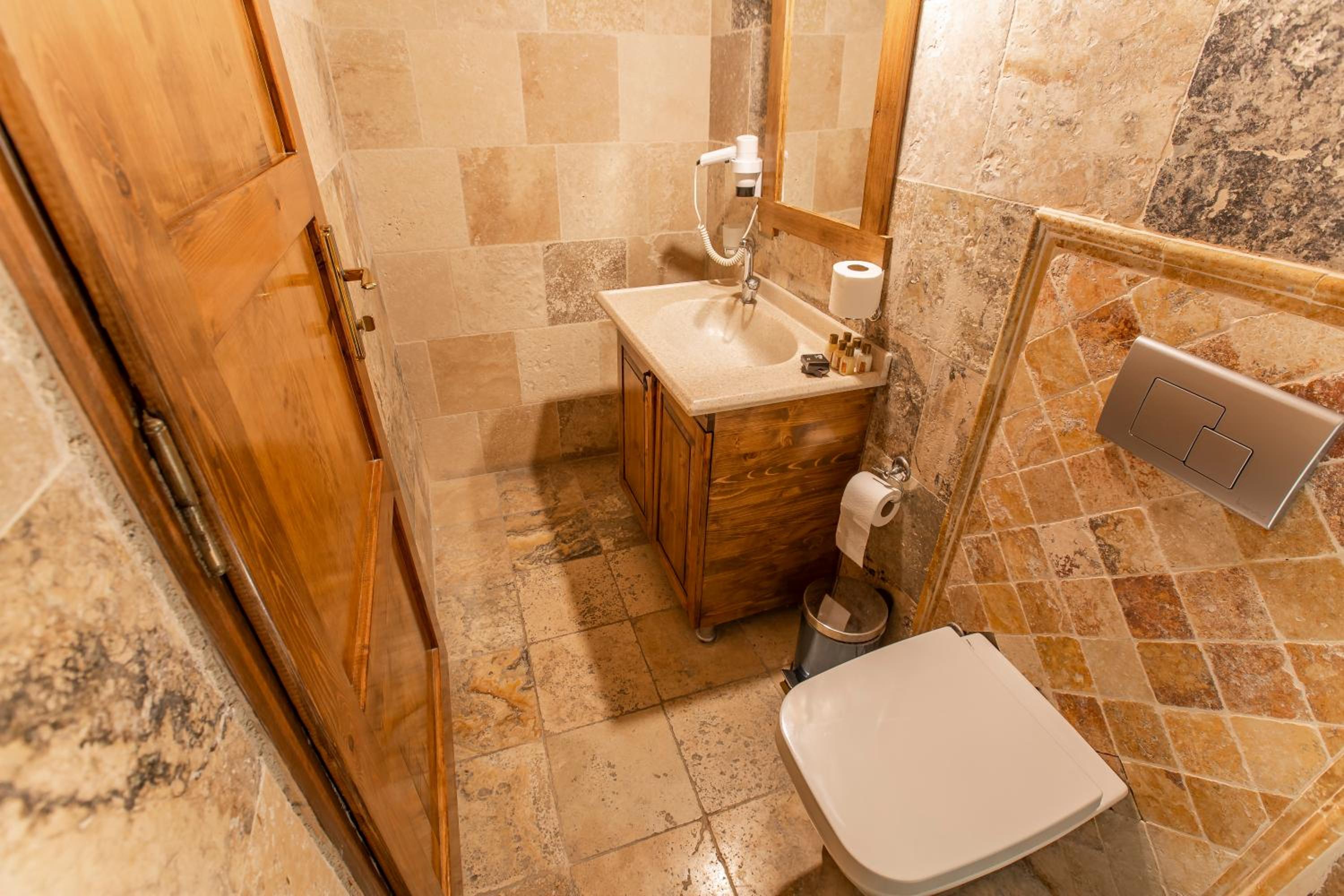 Standard Triple Room - Photo 10