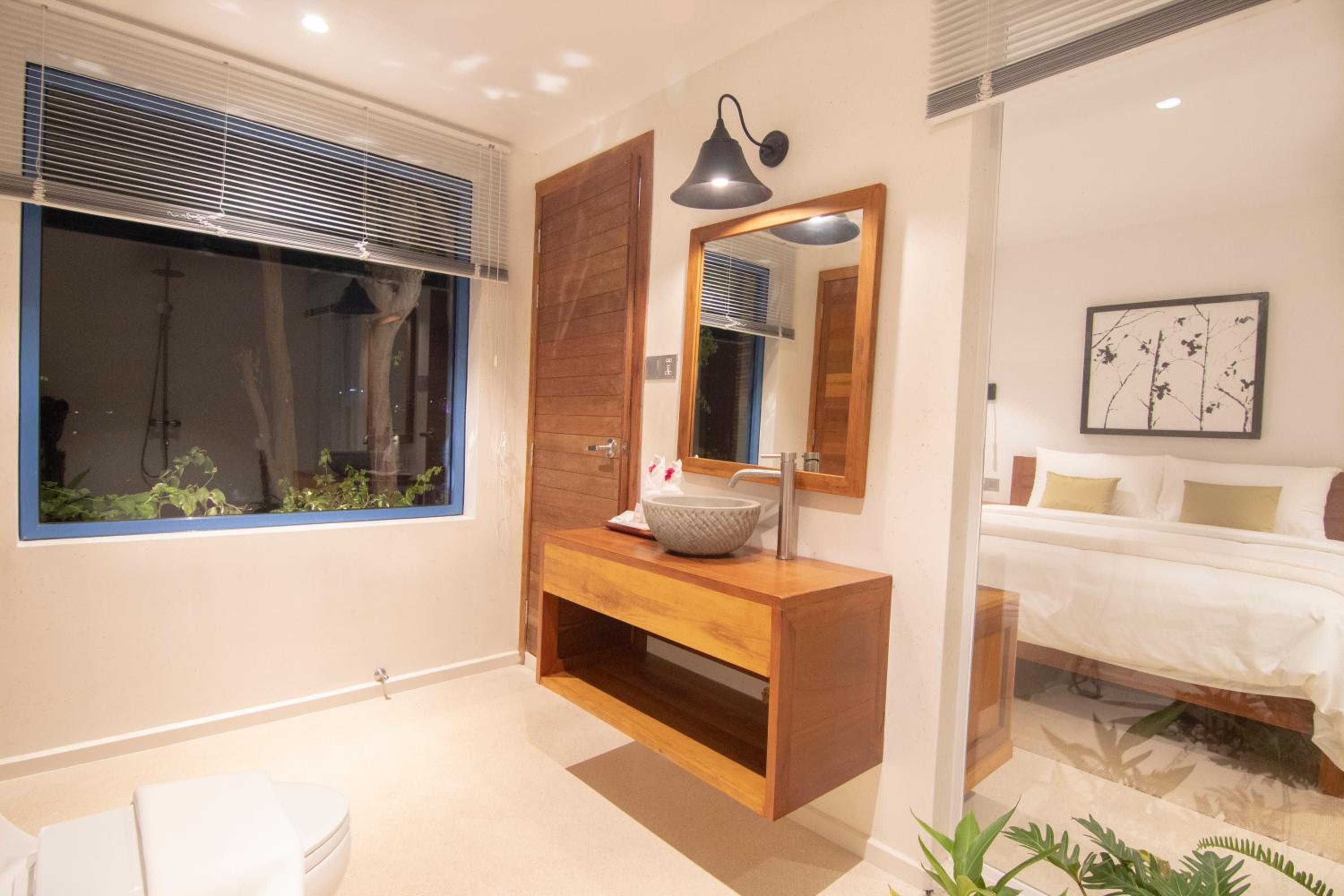 River Front Double Room - Photo 7