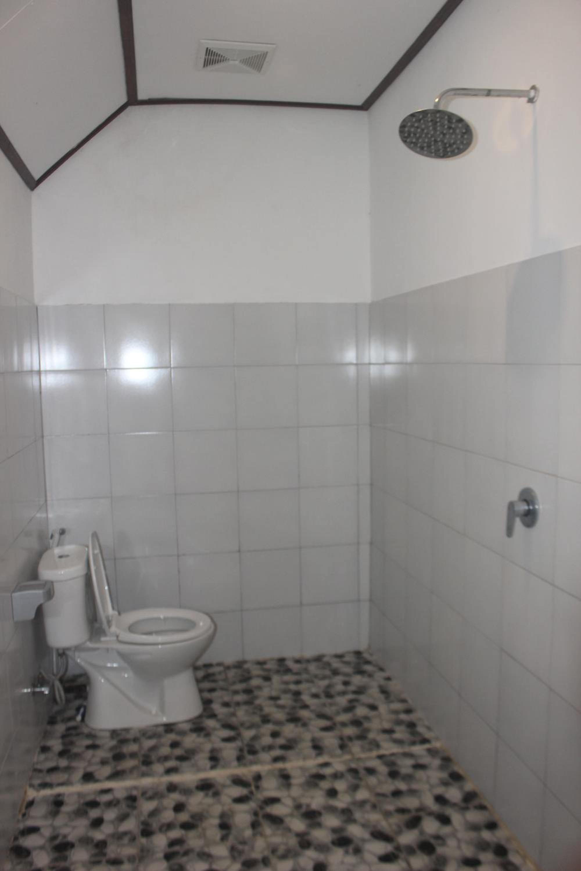 Standard Double Room - Photo 12