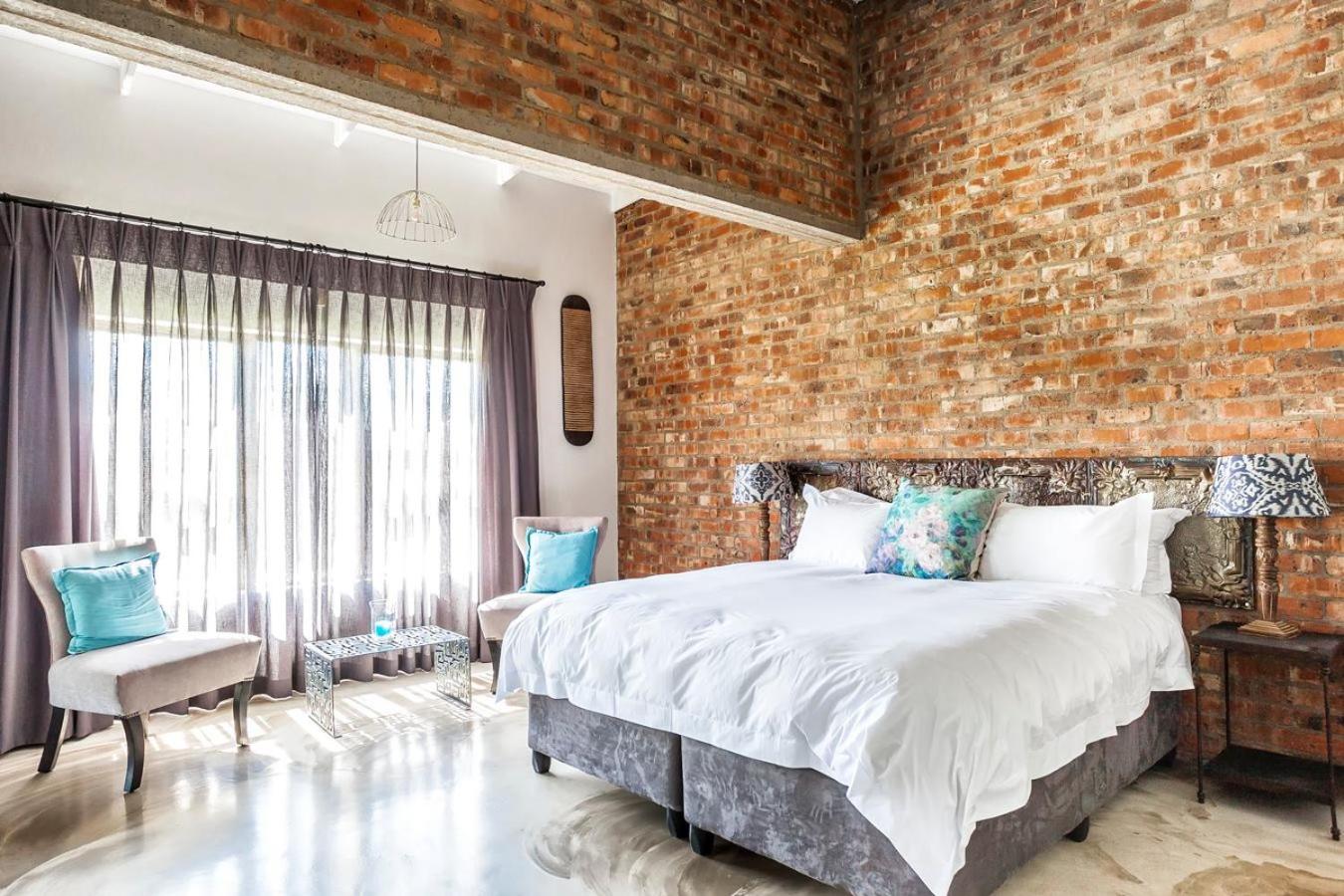 King Room with Patio photo 1