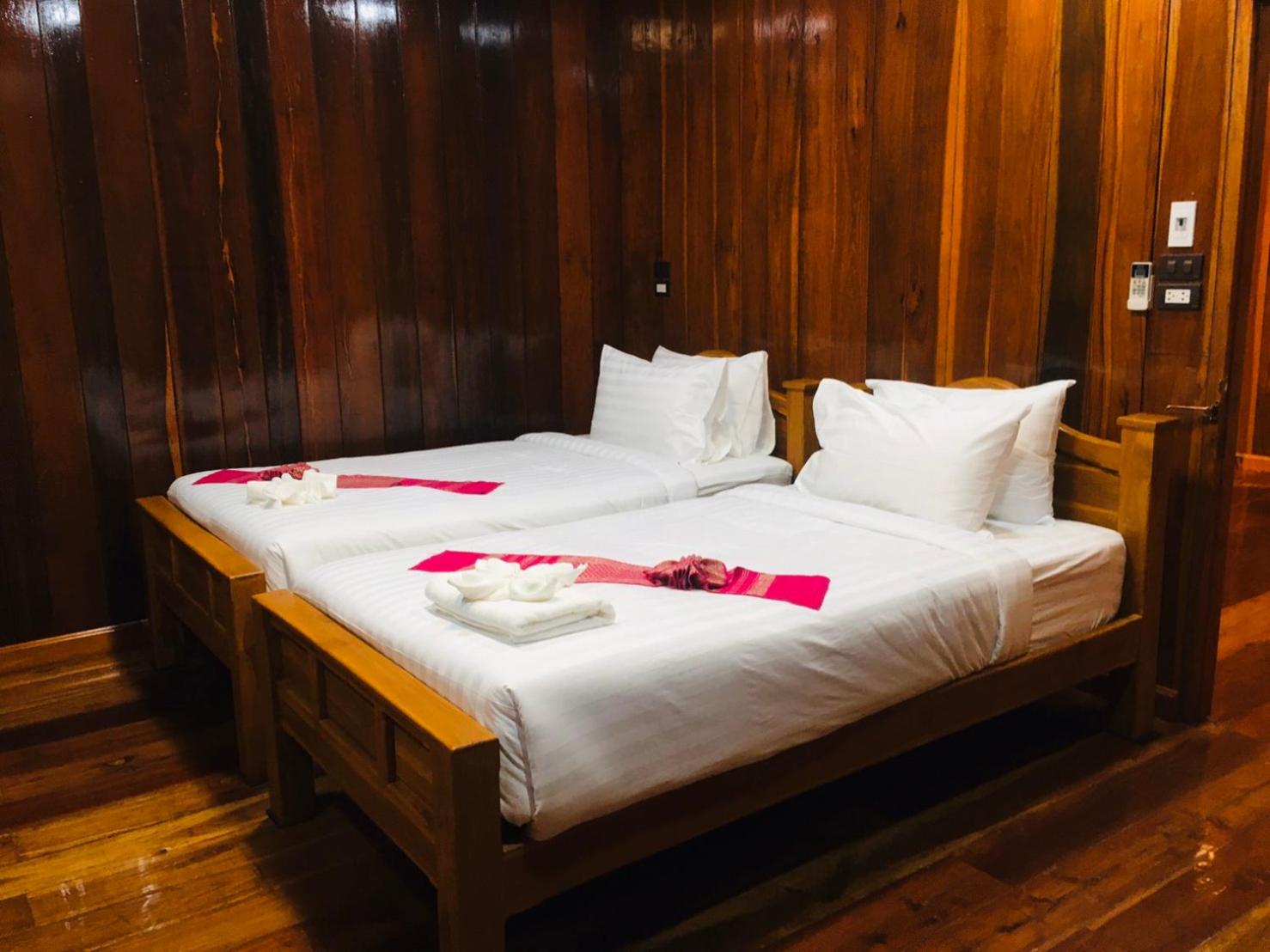 Twin Room with Private Bathroom photo 1