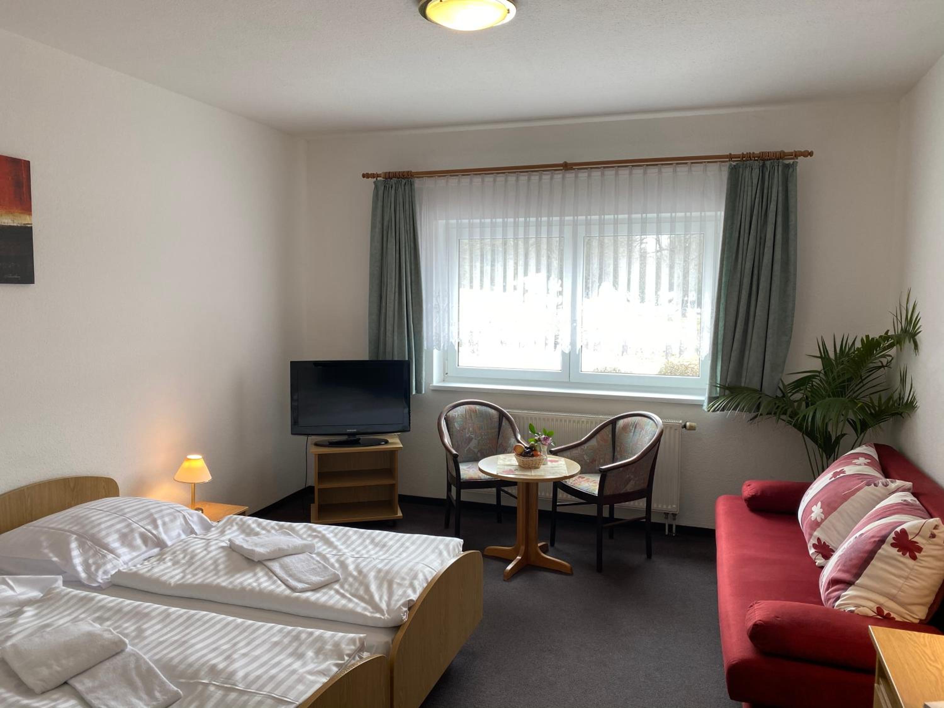 Economy Double Room - Photo 2