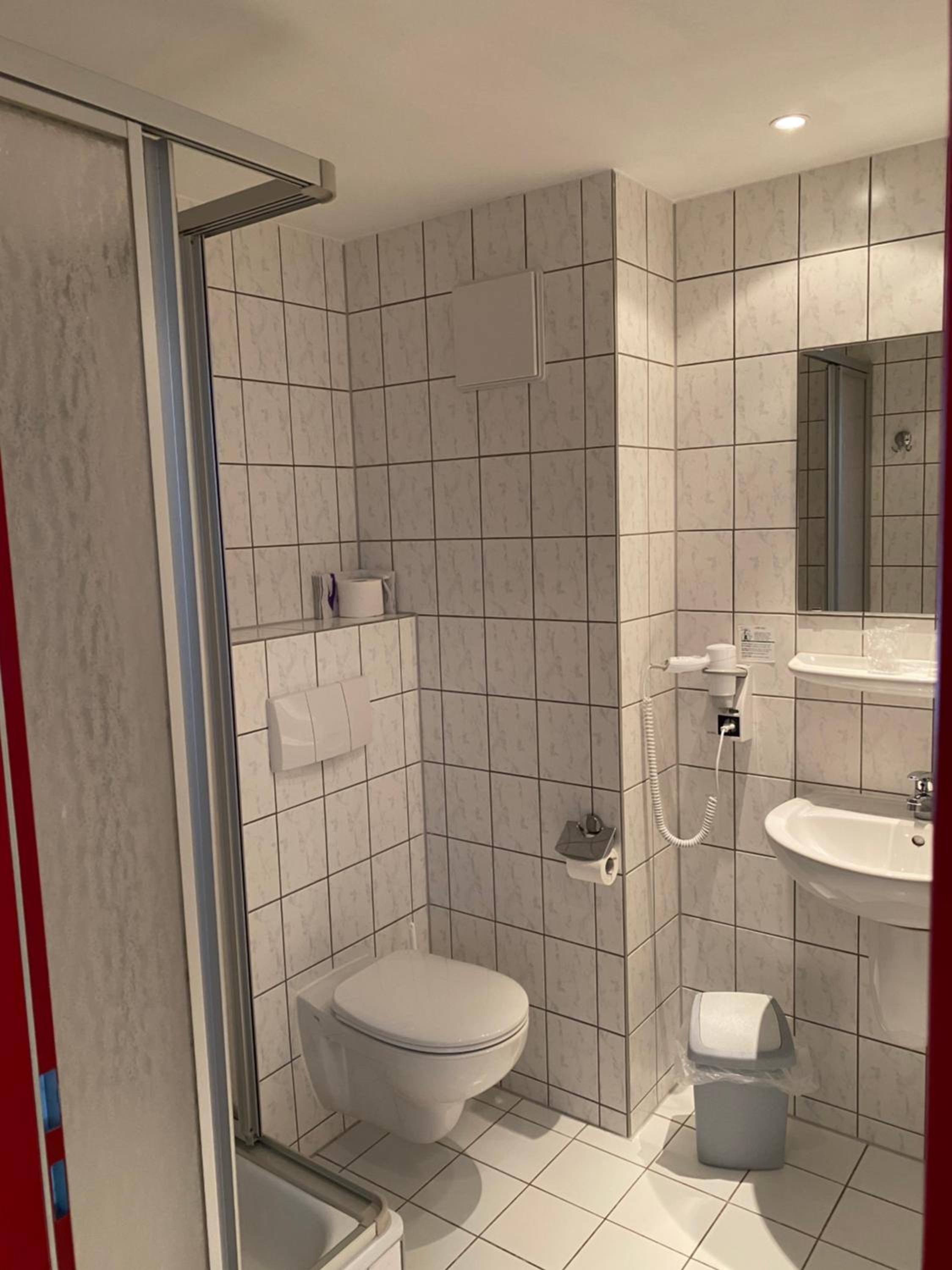 Economy Double Room - Photo 4