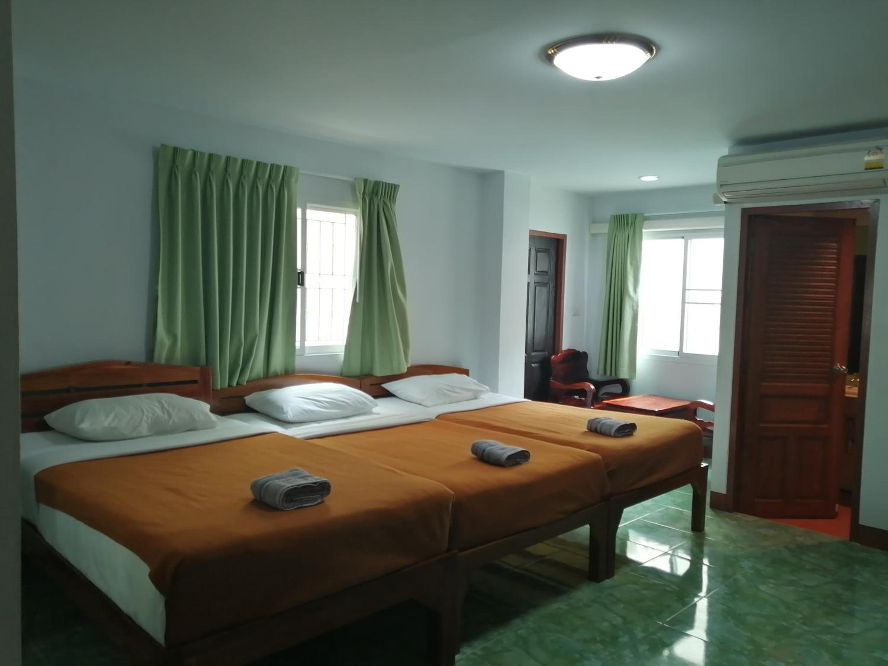 Superior Triple Room photo 3