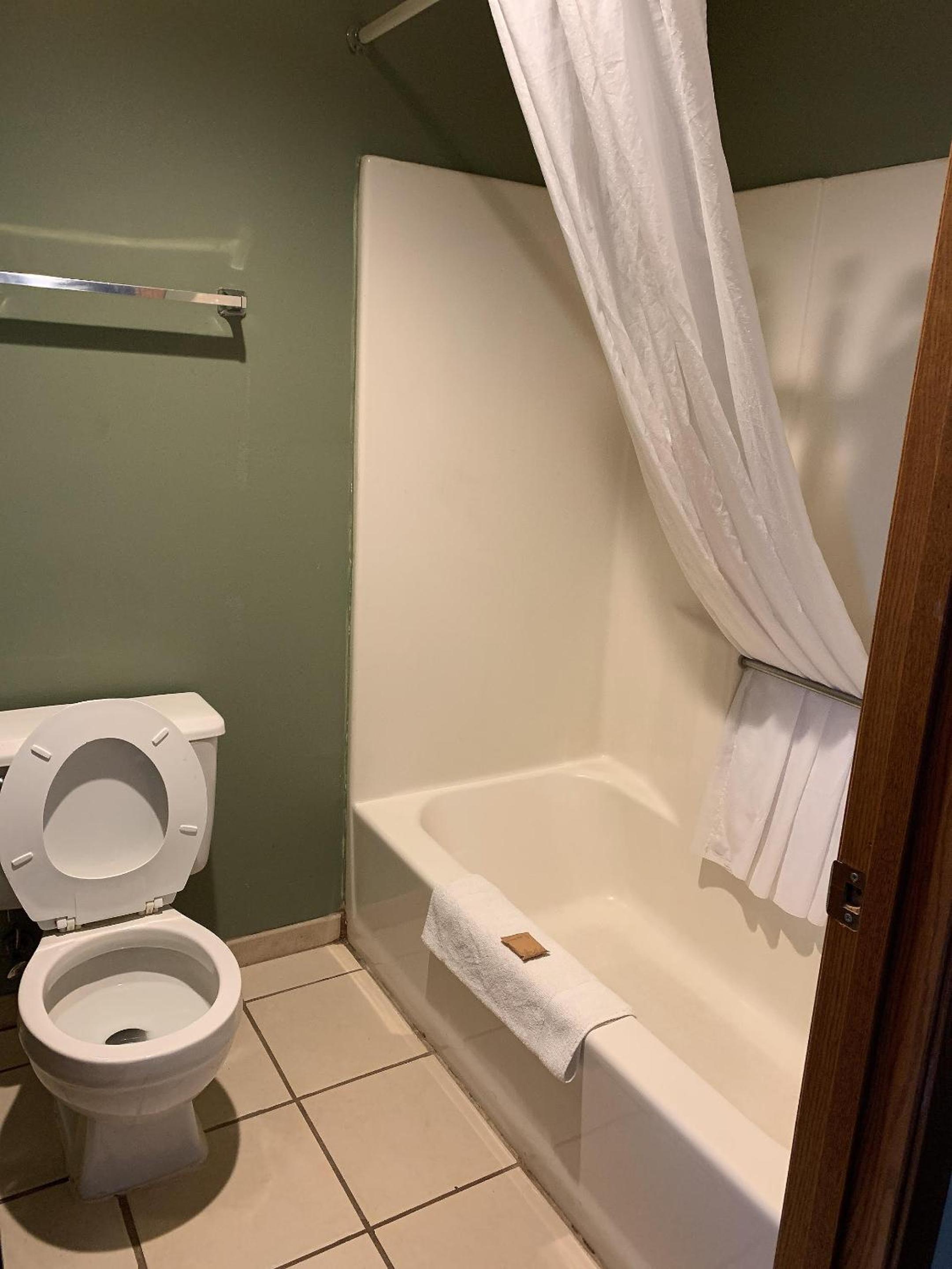 Double Room with Two Double Beds - Photo 3