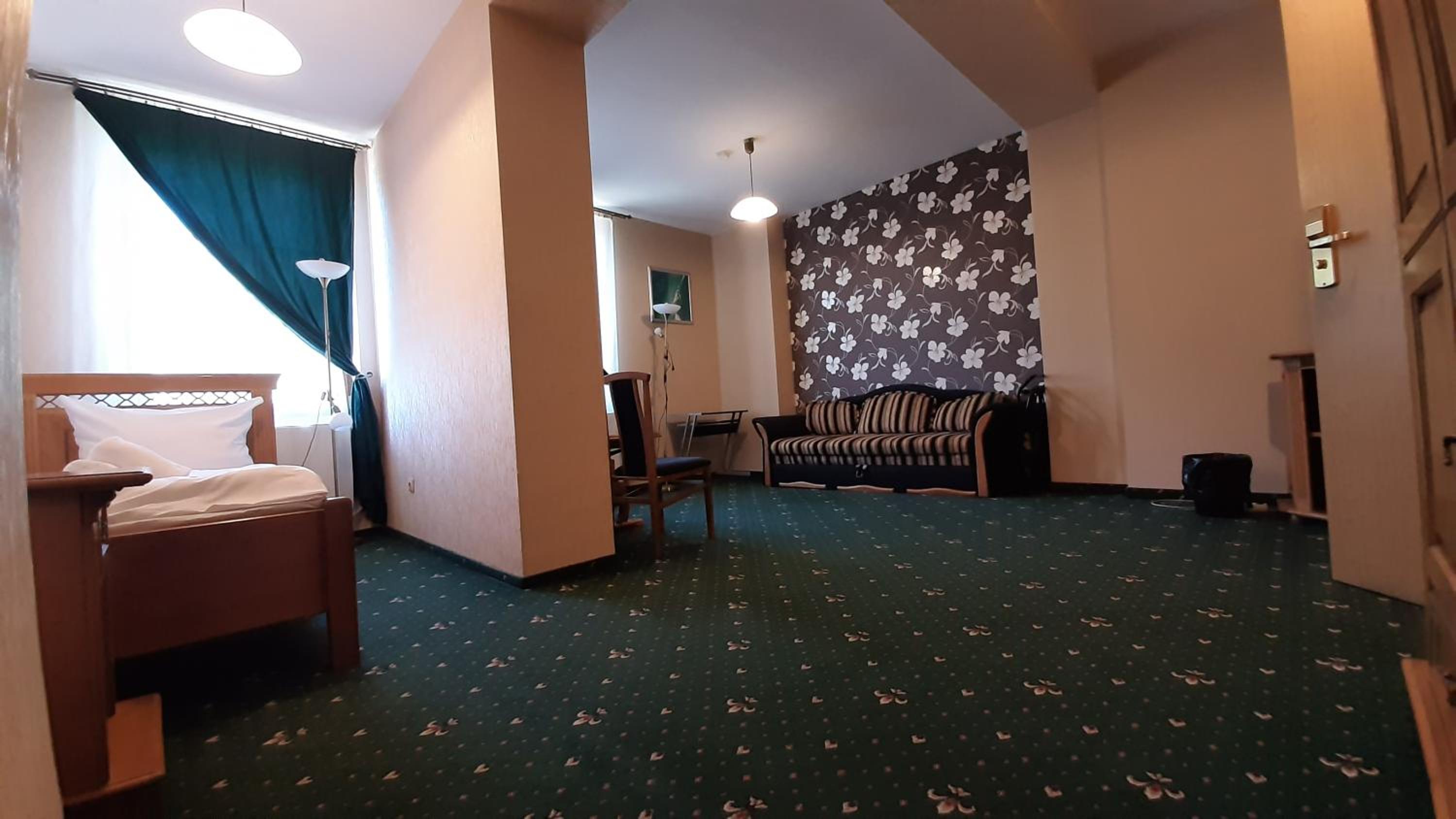 Large Single Room