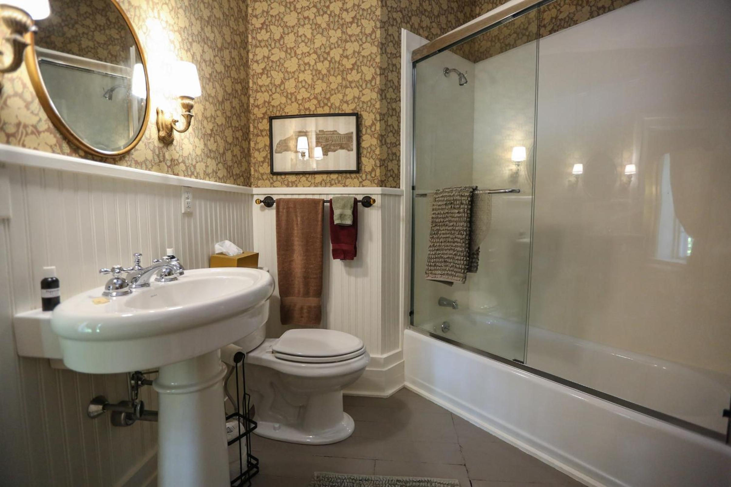 Deluxe Queen Room photo 3