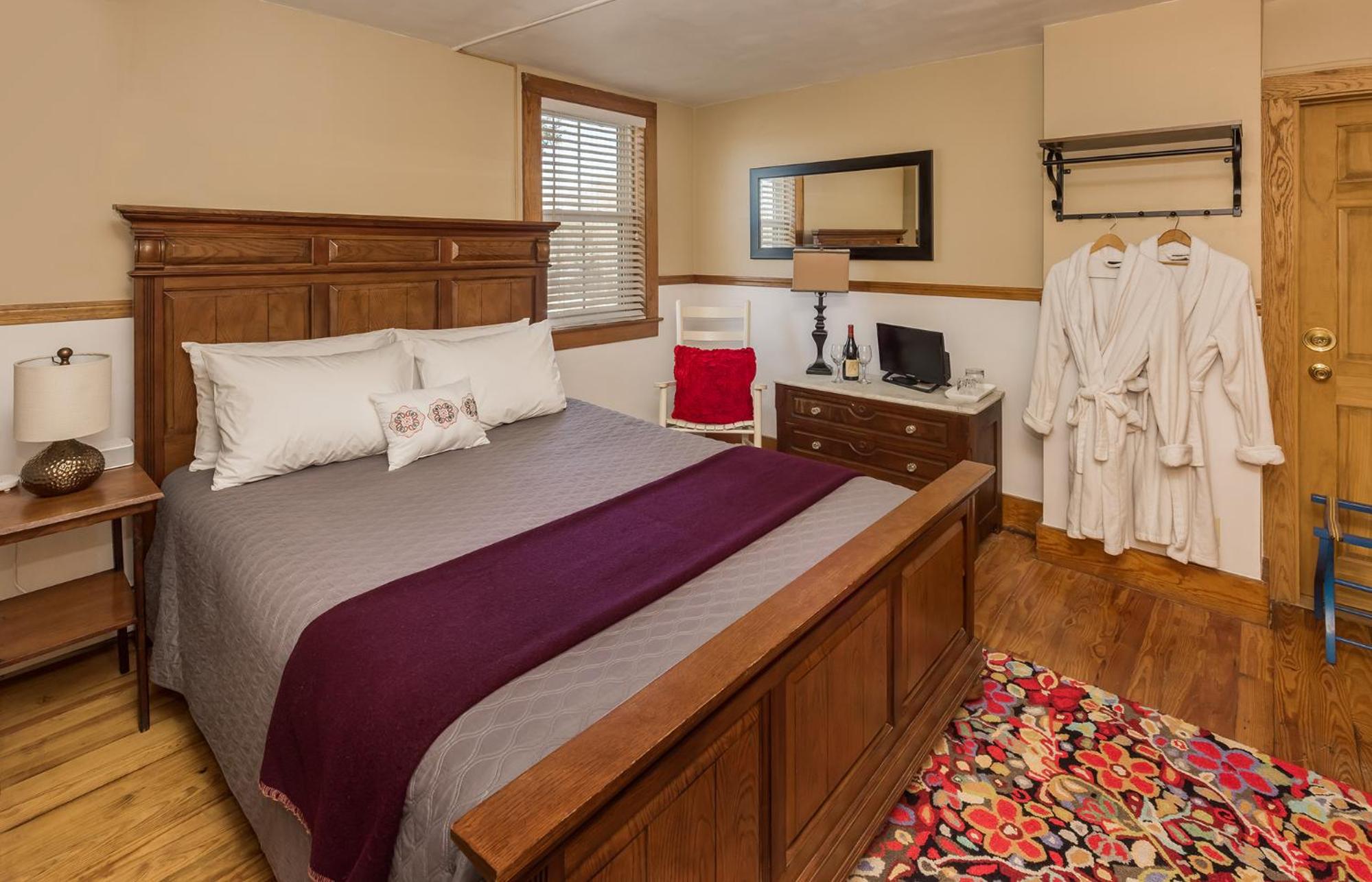 Queen Room