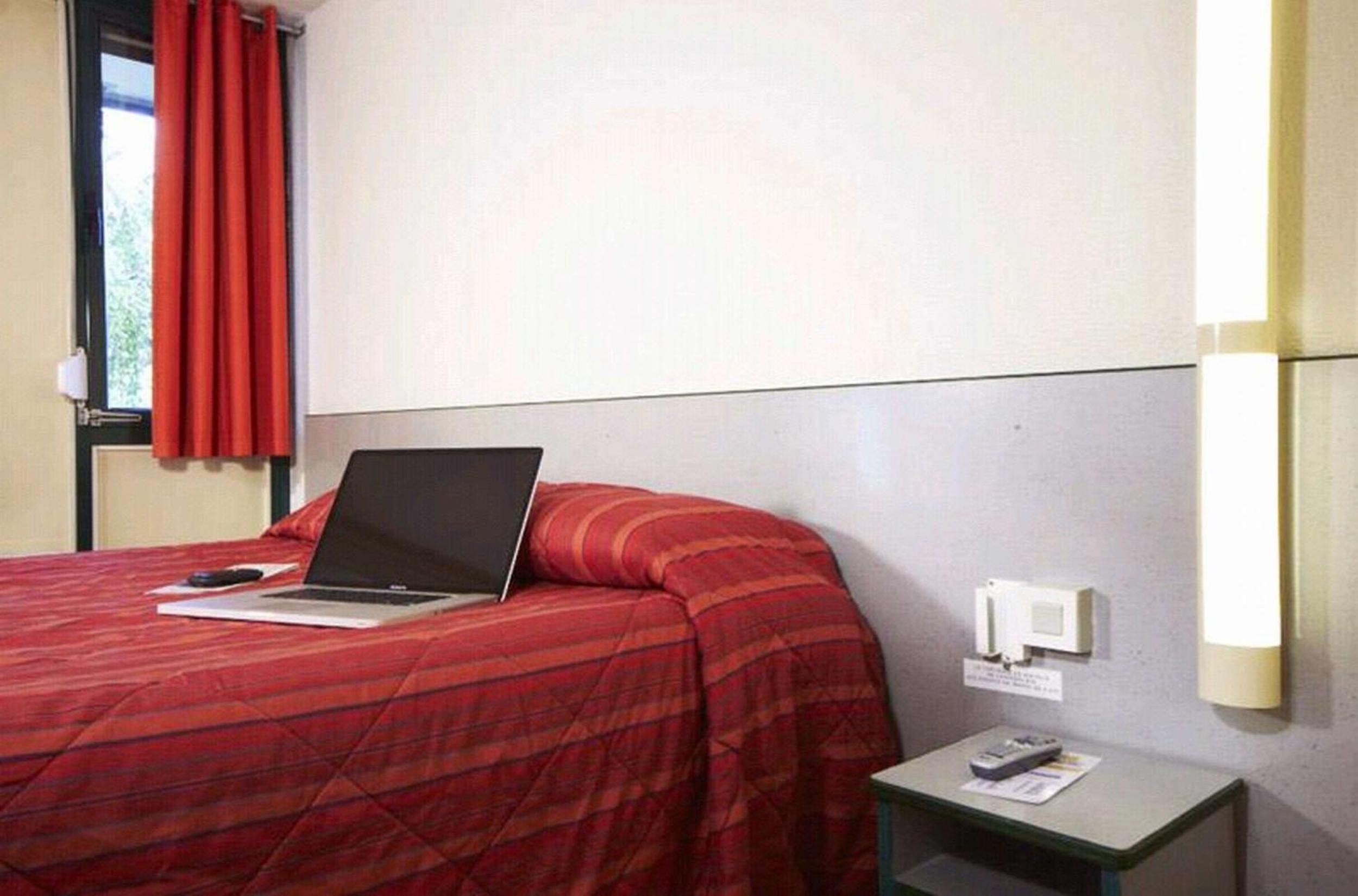 Twin Room - Photo 1