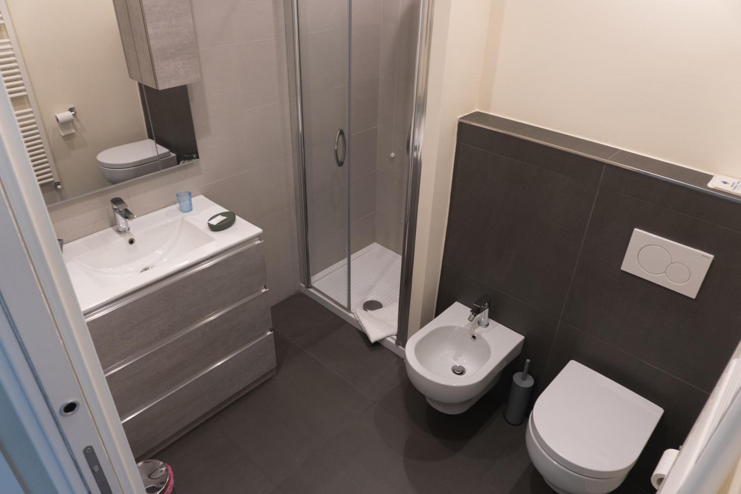 Double or Twin Room - Photo 17
