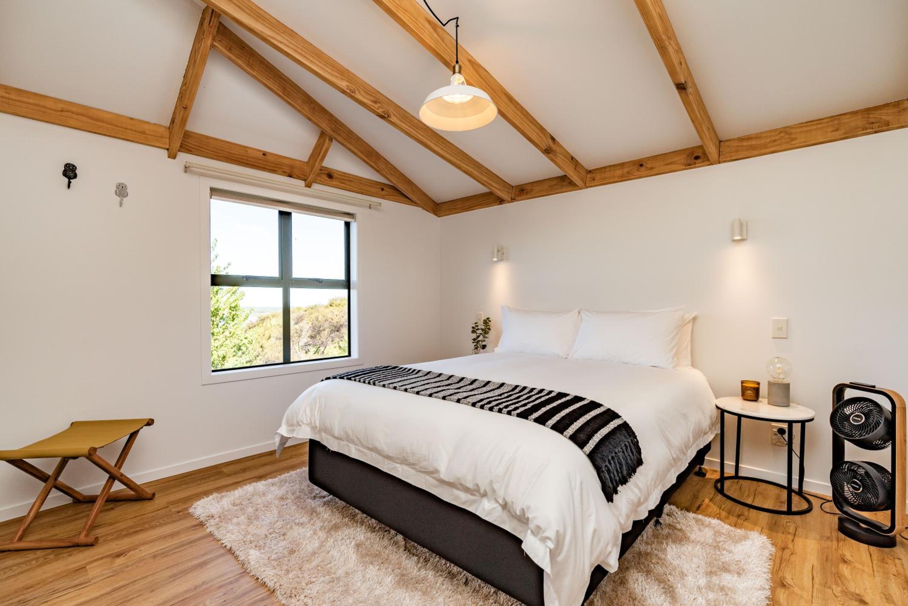 One-Bedroom Apartment - Photo 8