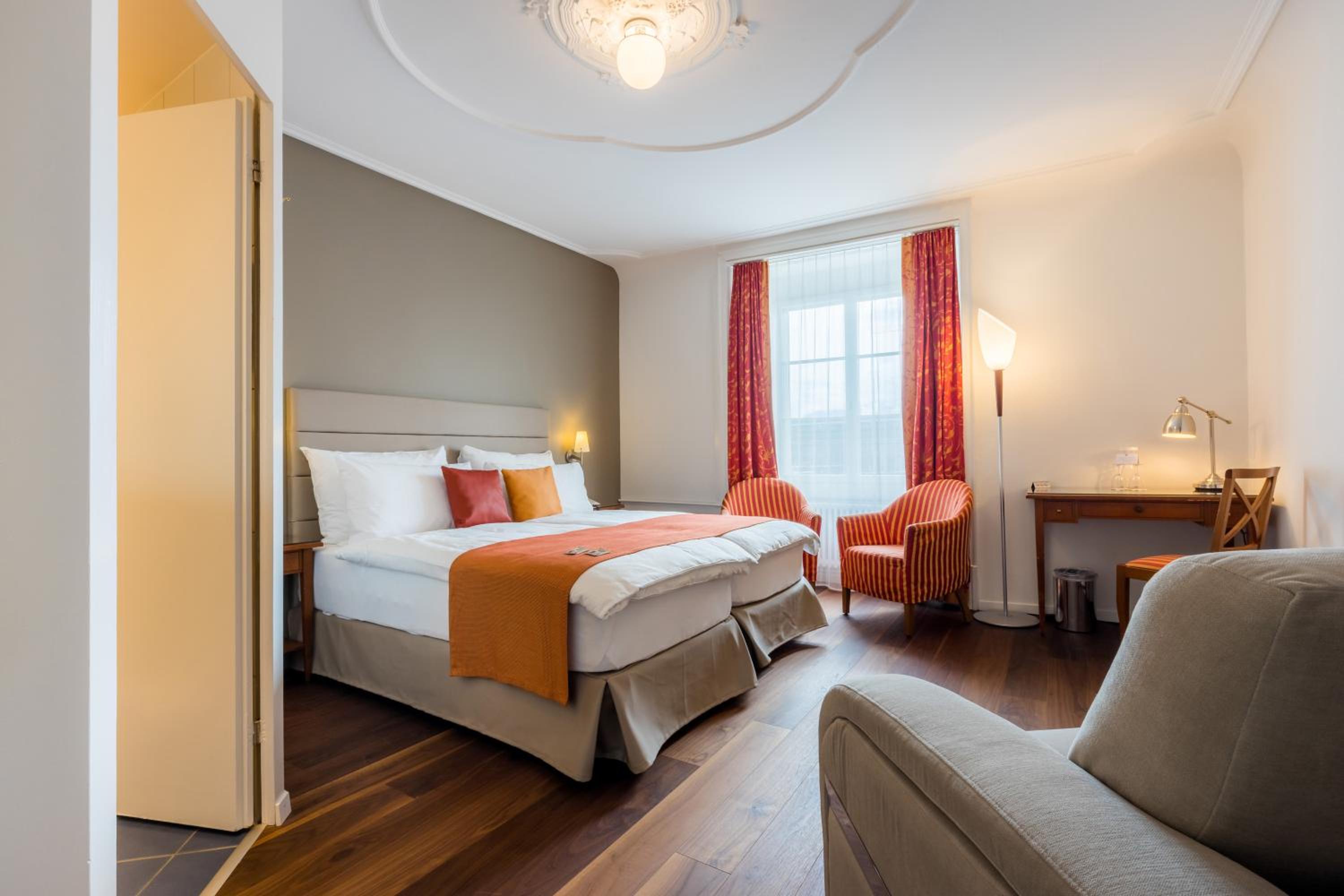 Double room facing the Chapel Bridge 16m2