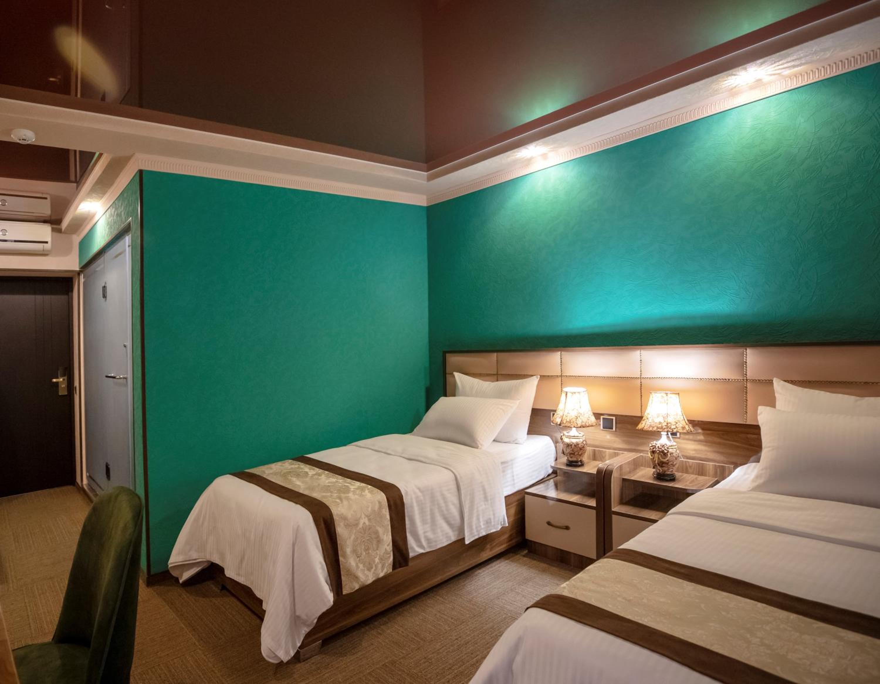 Standard Twin Room - Photo 5