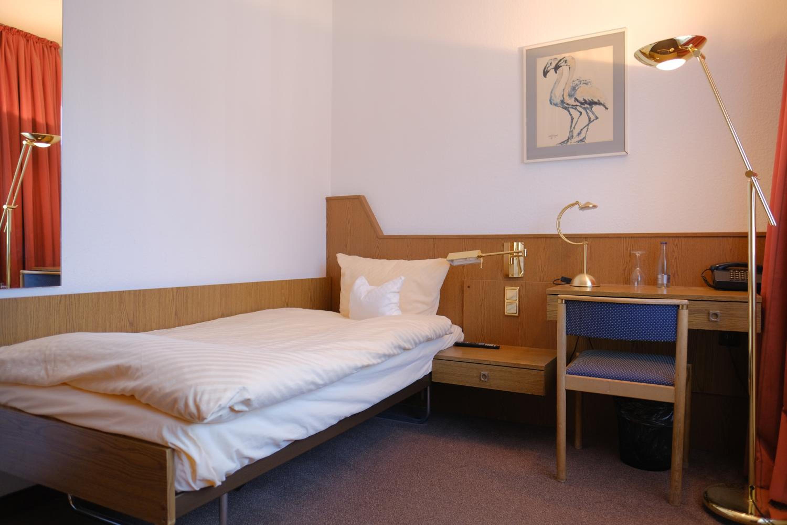 Single Room photo 2
