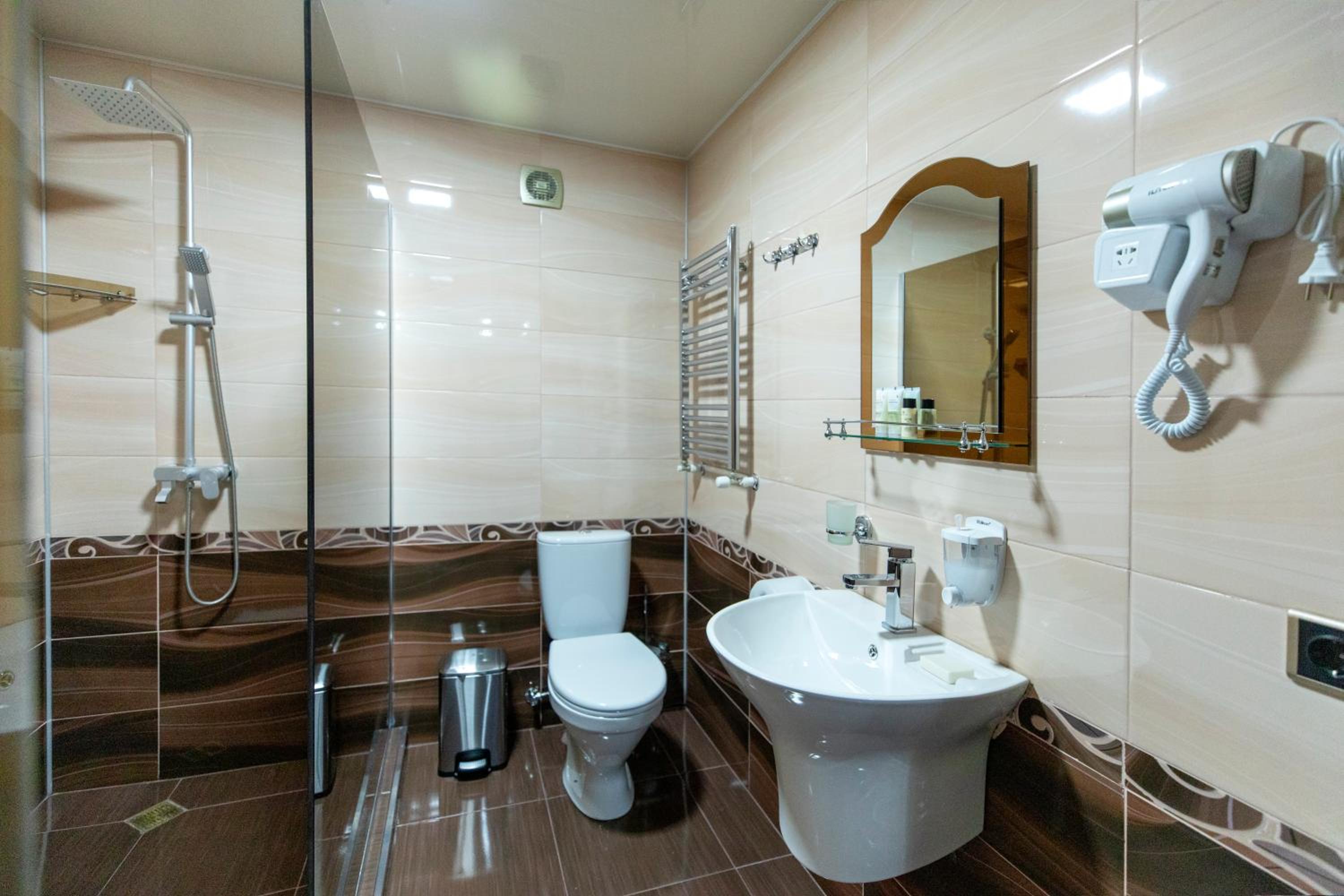 Family Suite - Photo 8