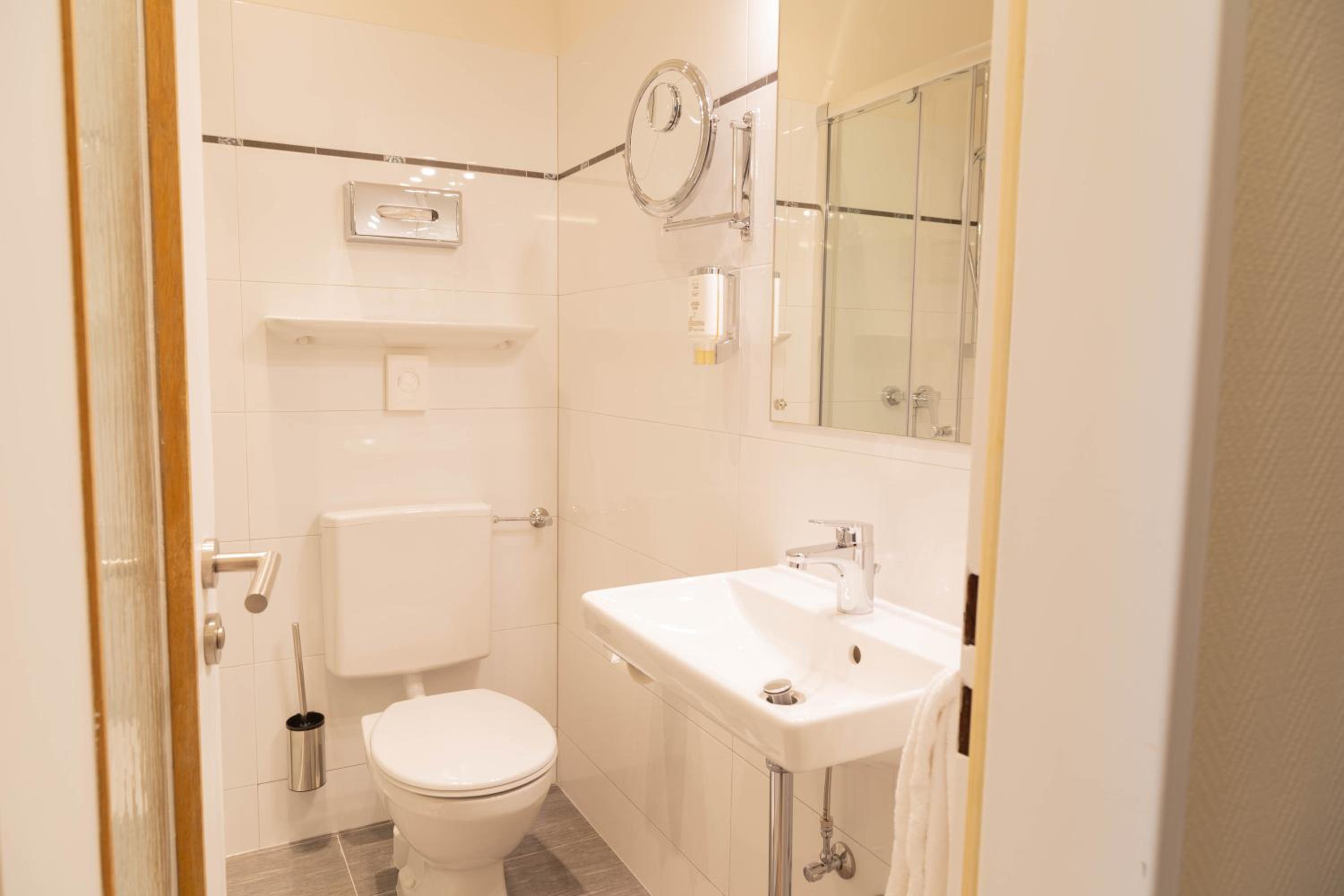 Business Double Room - Annex photo 3
