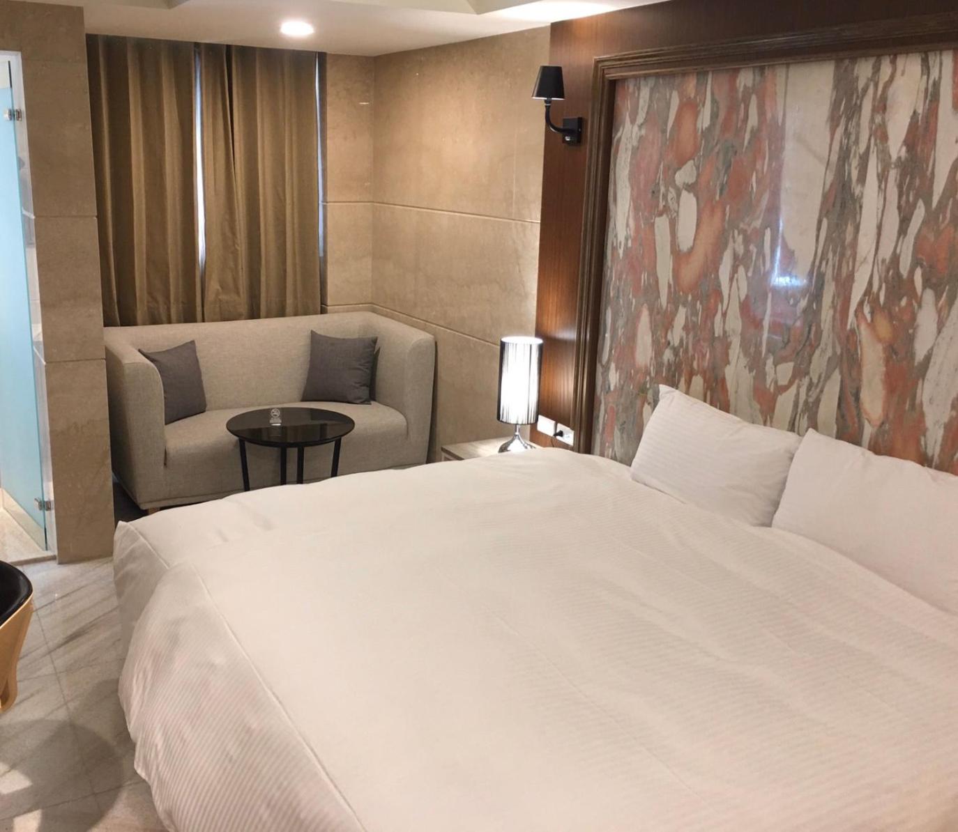 Deluxe Double Room - Photo 3