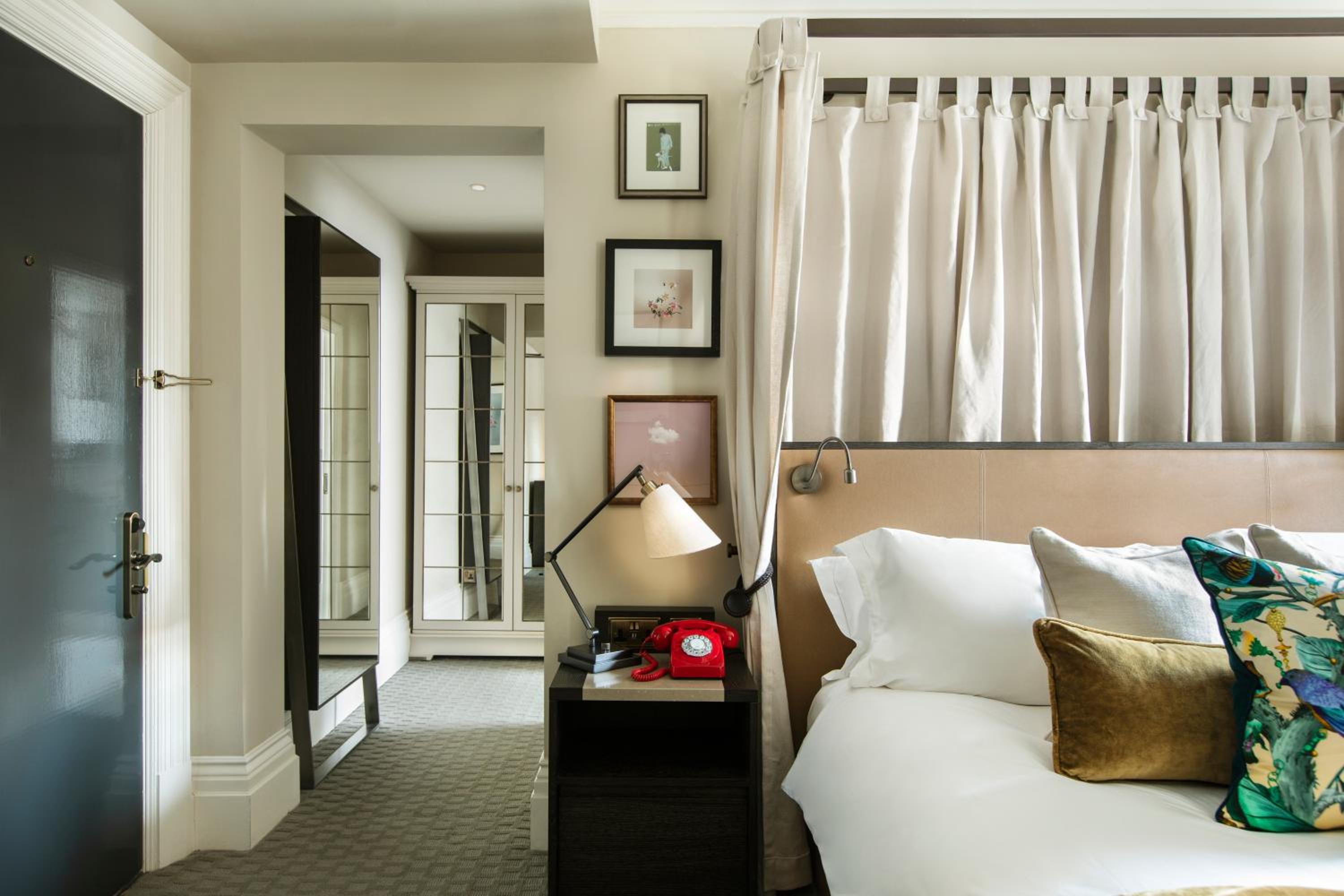 Premium King Room