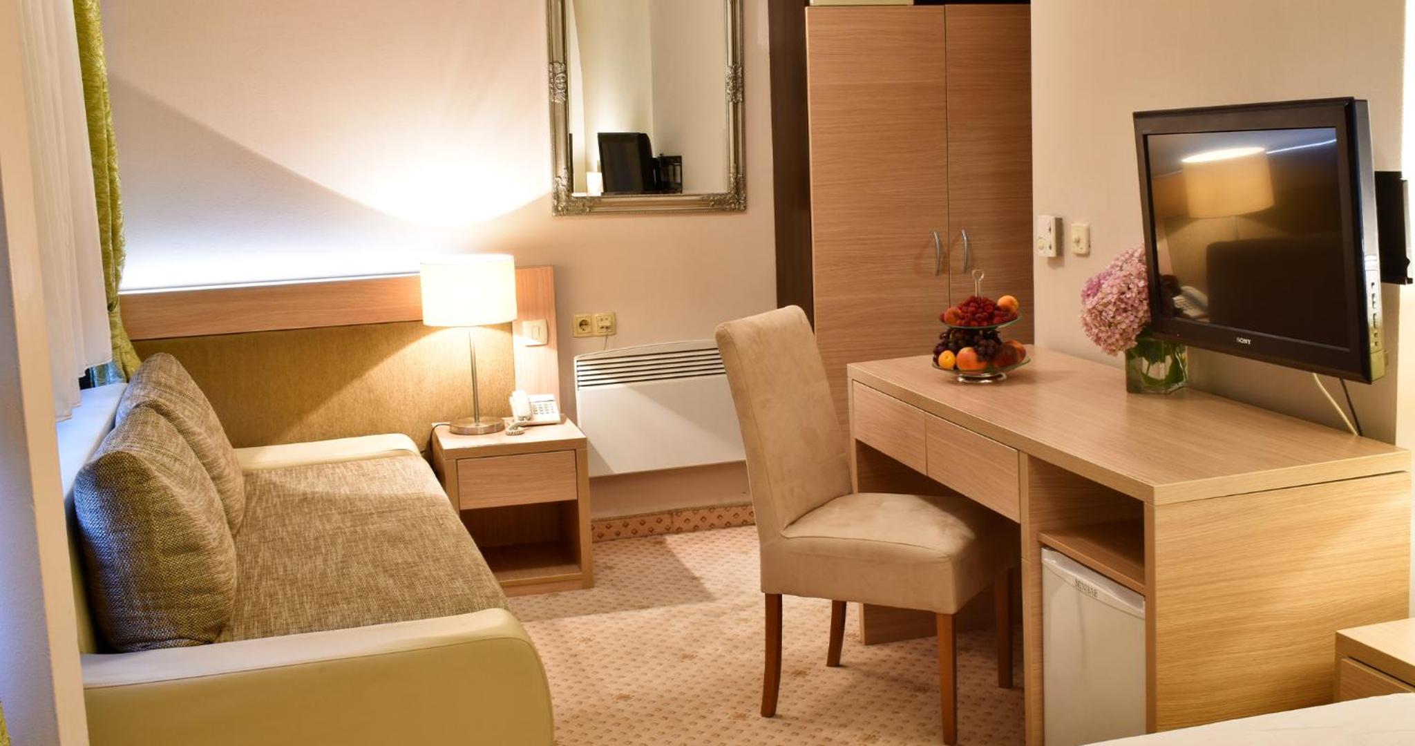 Triple Room photo 2