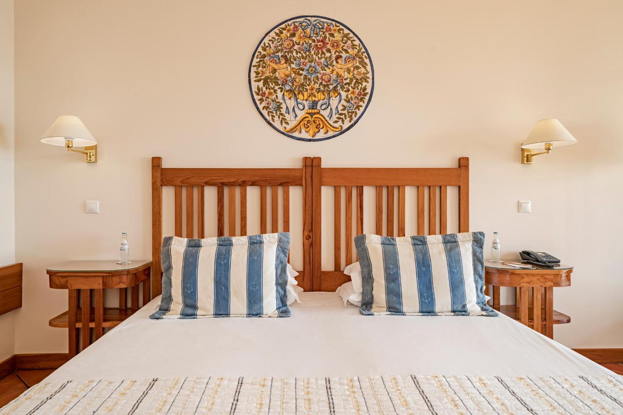 Premium Double Room with Sea View and Balcony - Photo 5