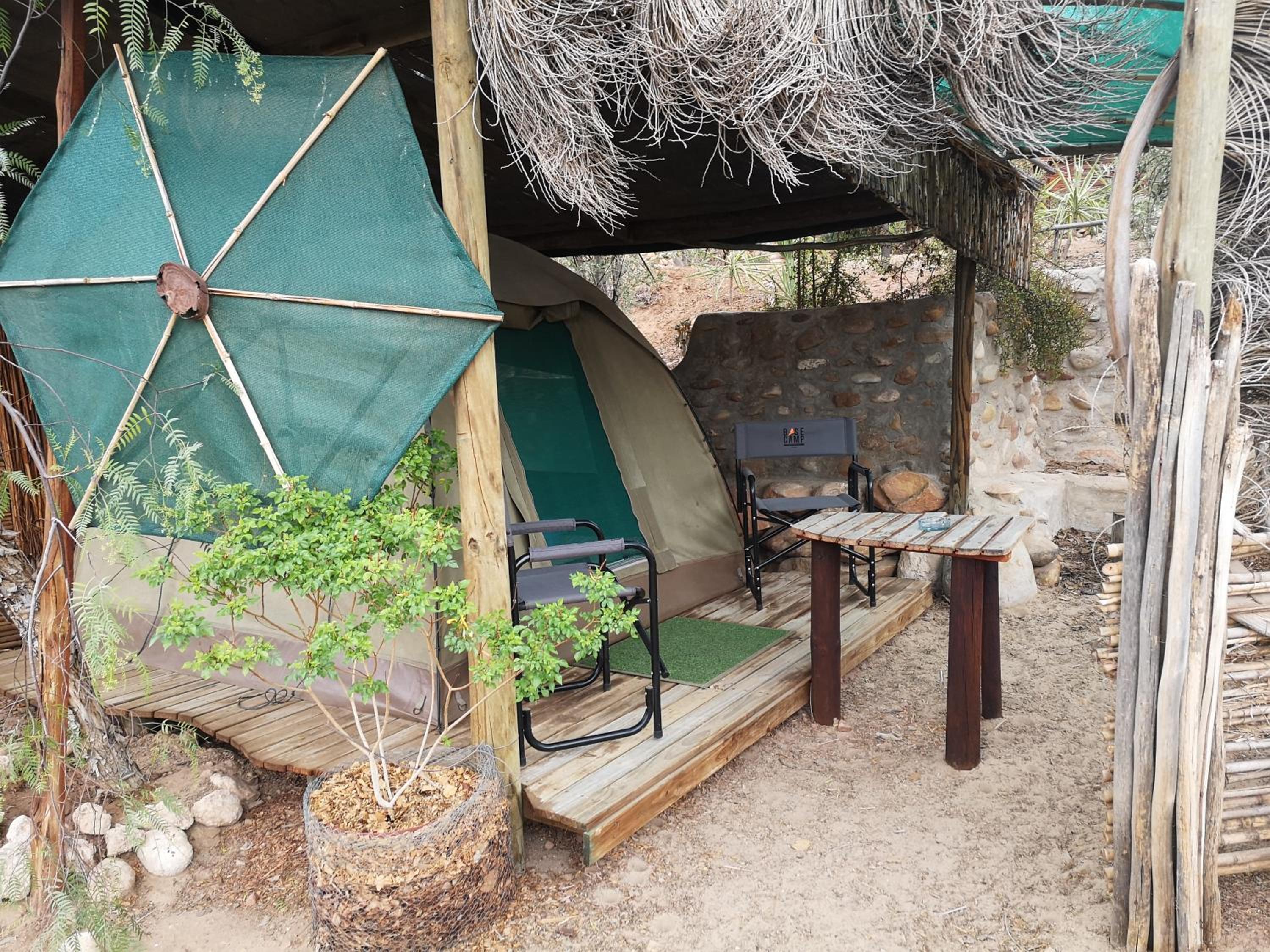 Tent - Photo 2