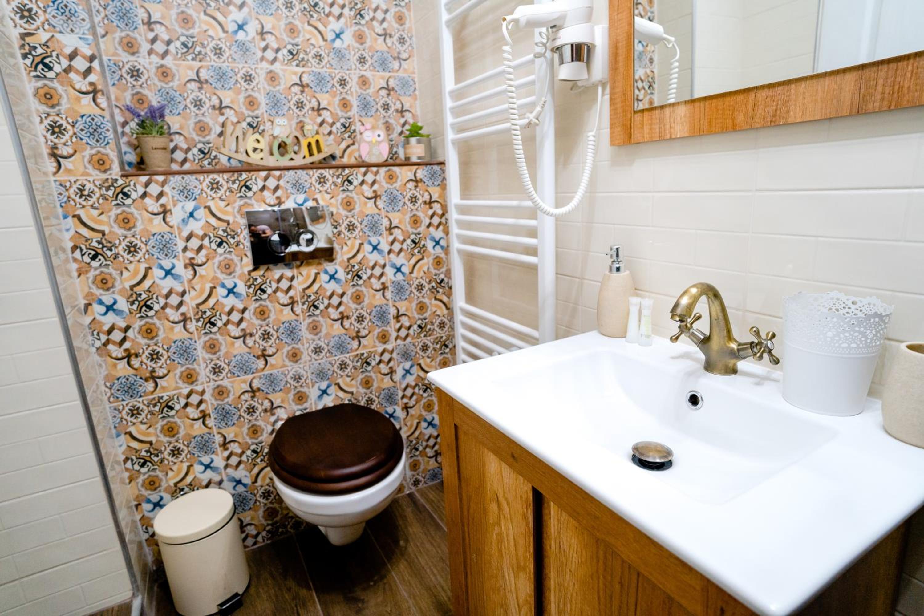 One-Bedroom Apartment (2 Adults) - Photo 16