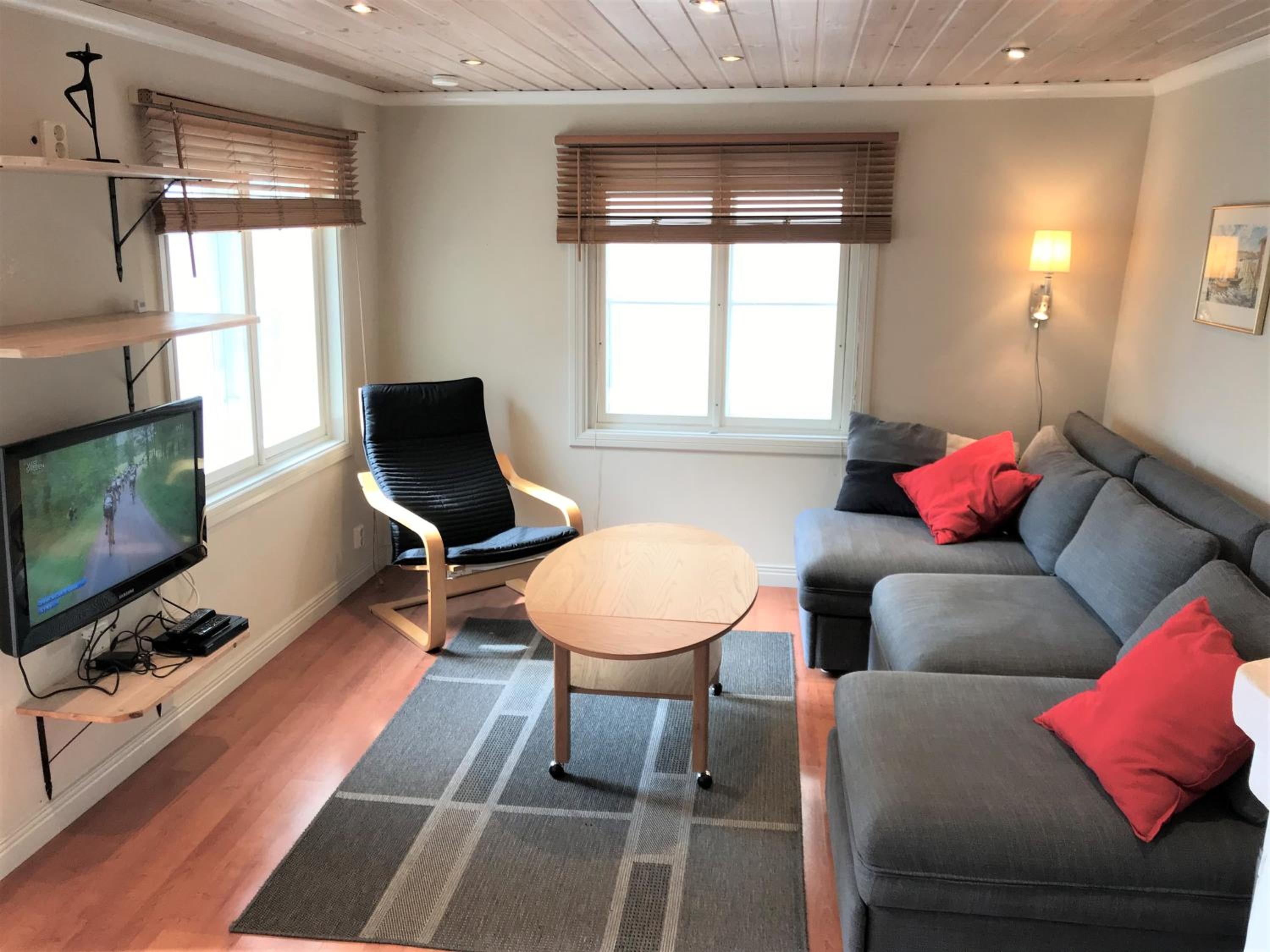 Three-Bedroom Apartment photo 2