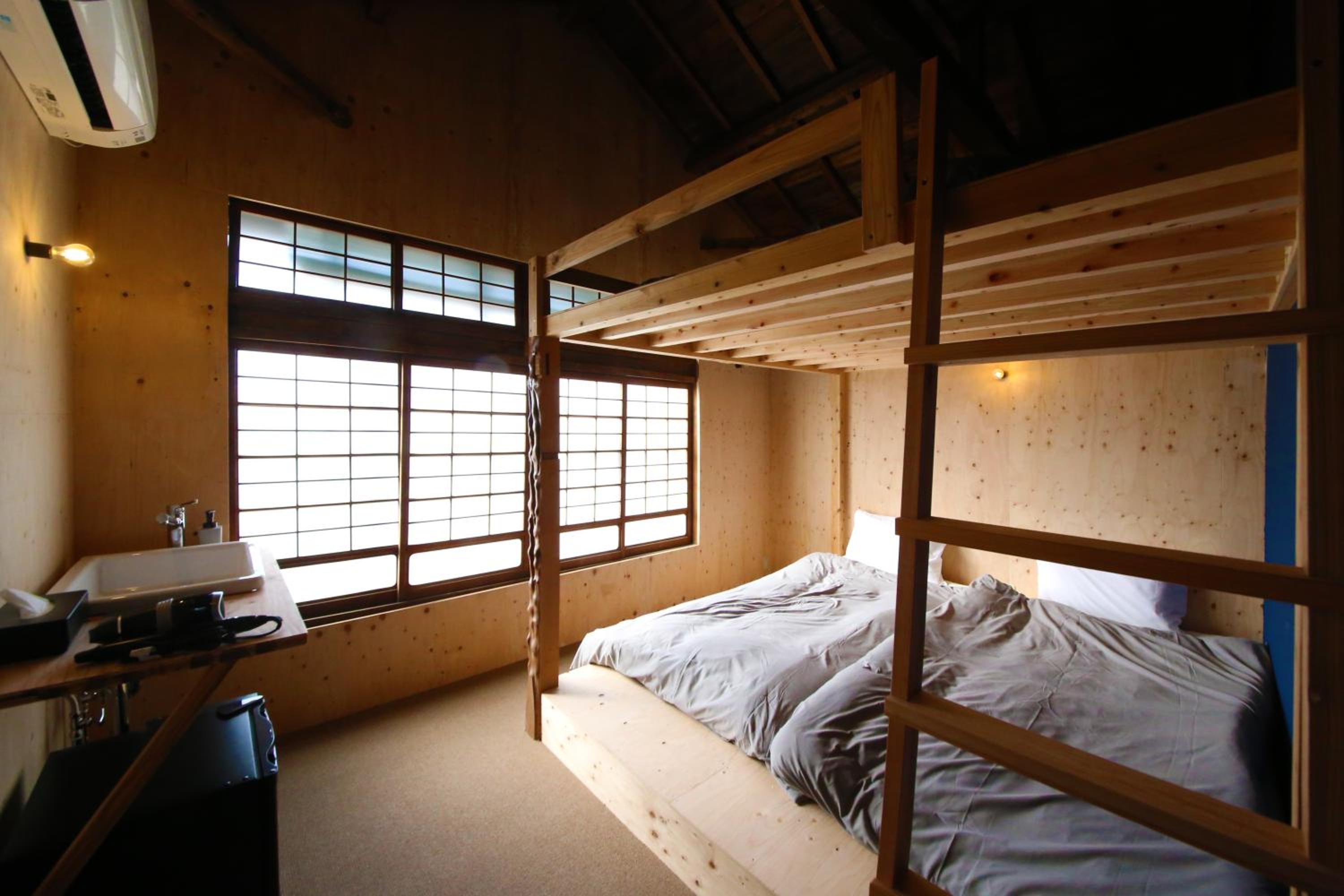 Two-Bedroom House - Photo 10