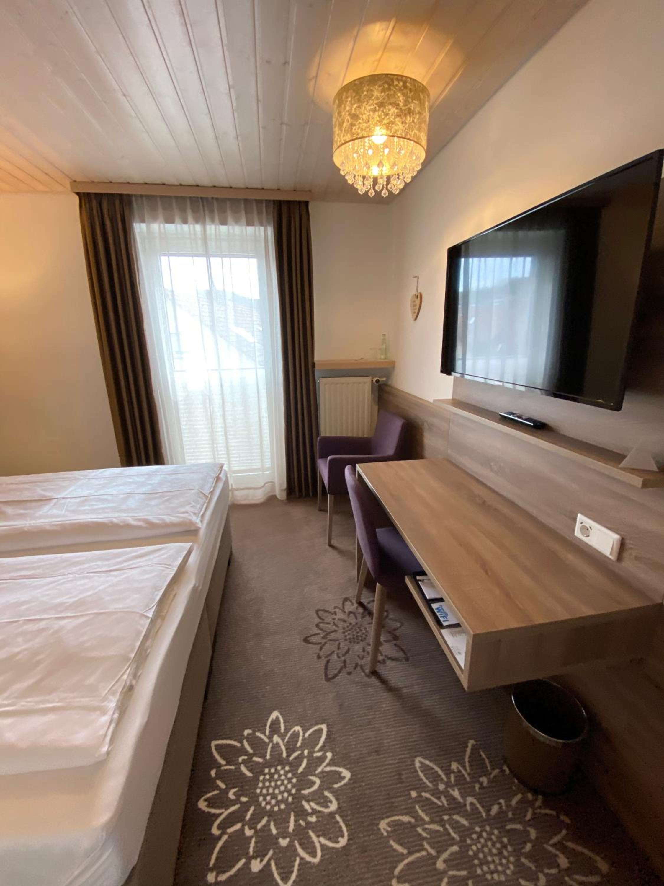 Double Room - Photo 26