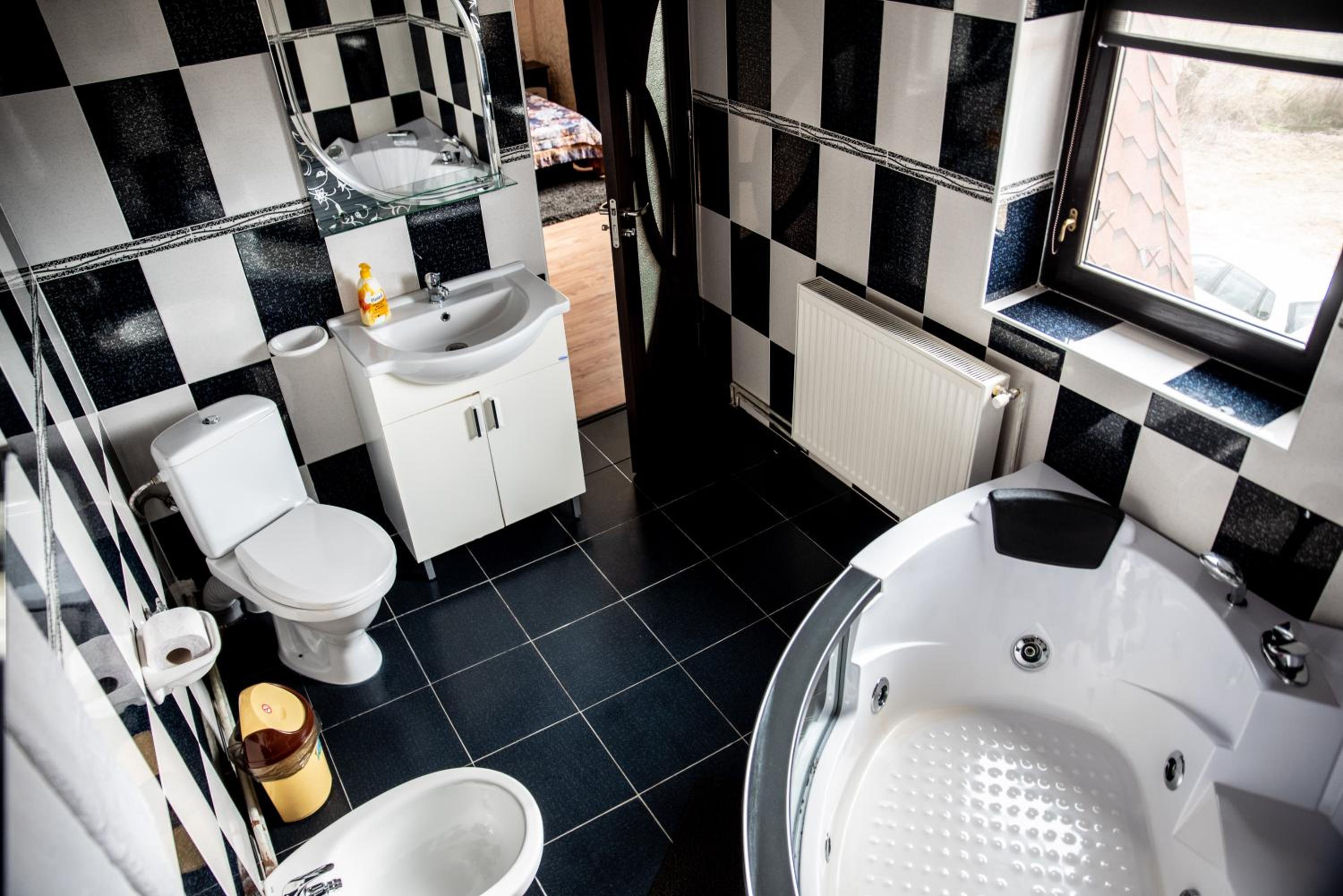 King Room with Spa Bath photo 3