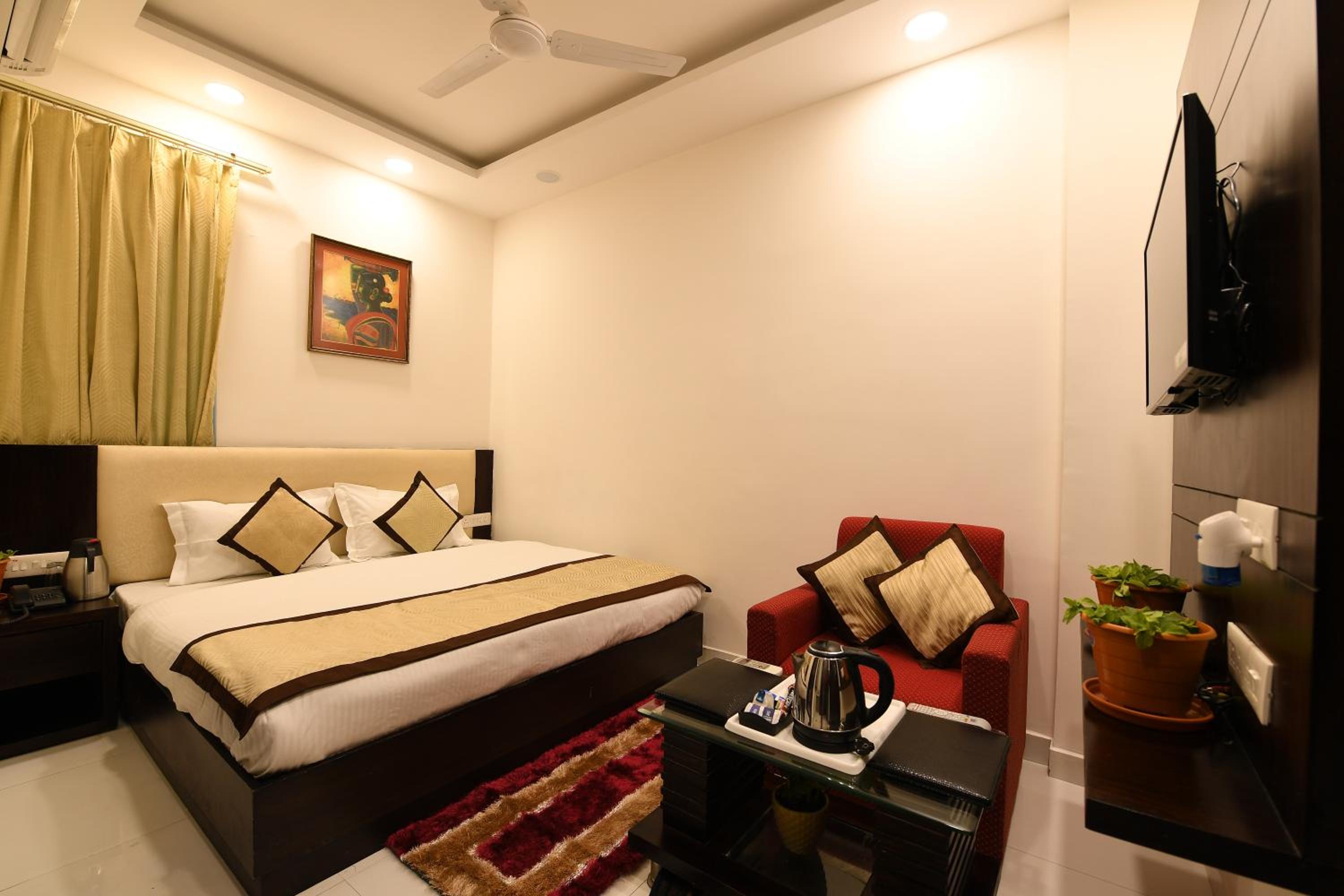 Double Room - Photo 3