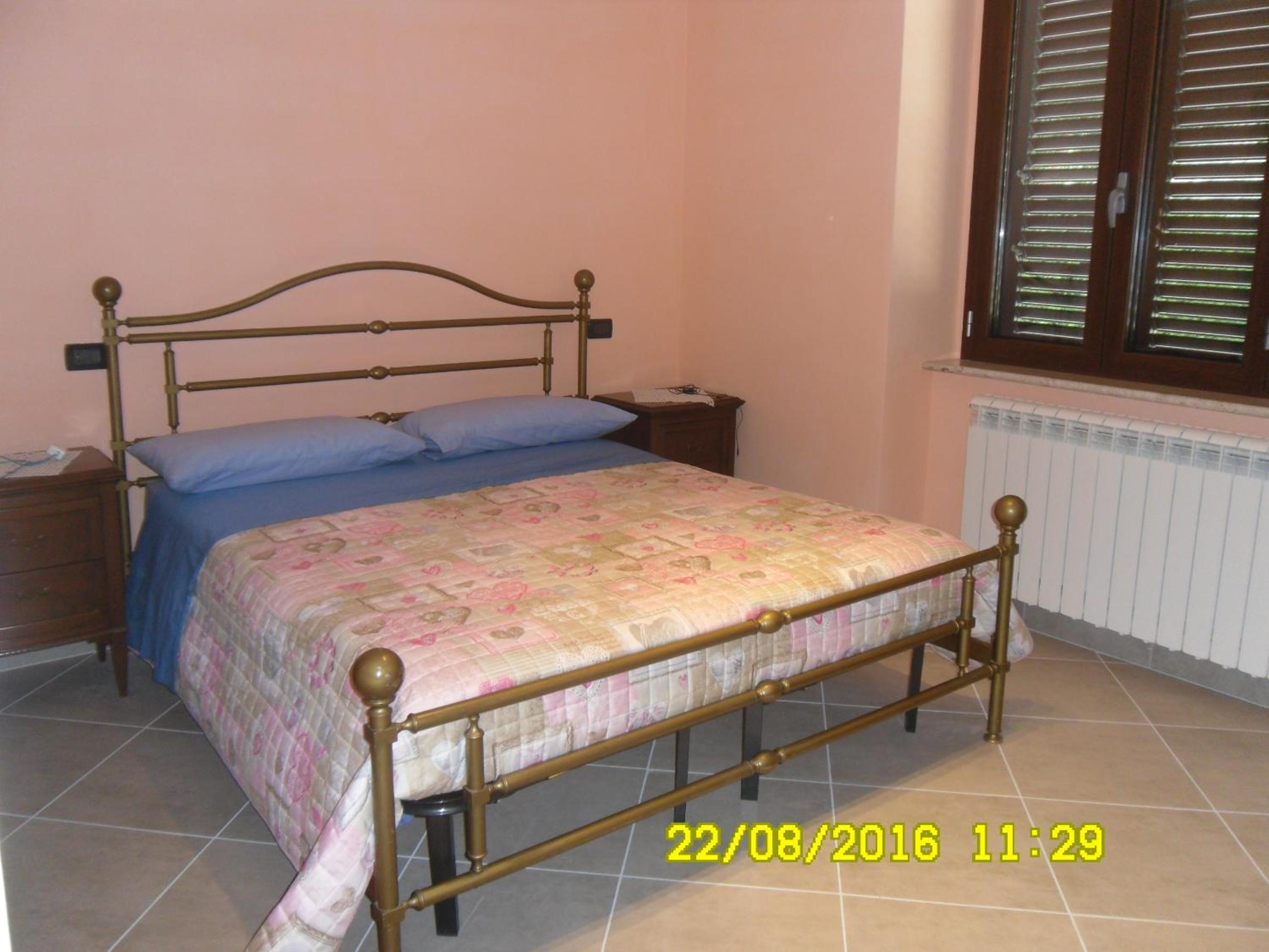 King Room with Roll-In Shower - Disability Access - Photo 18