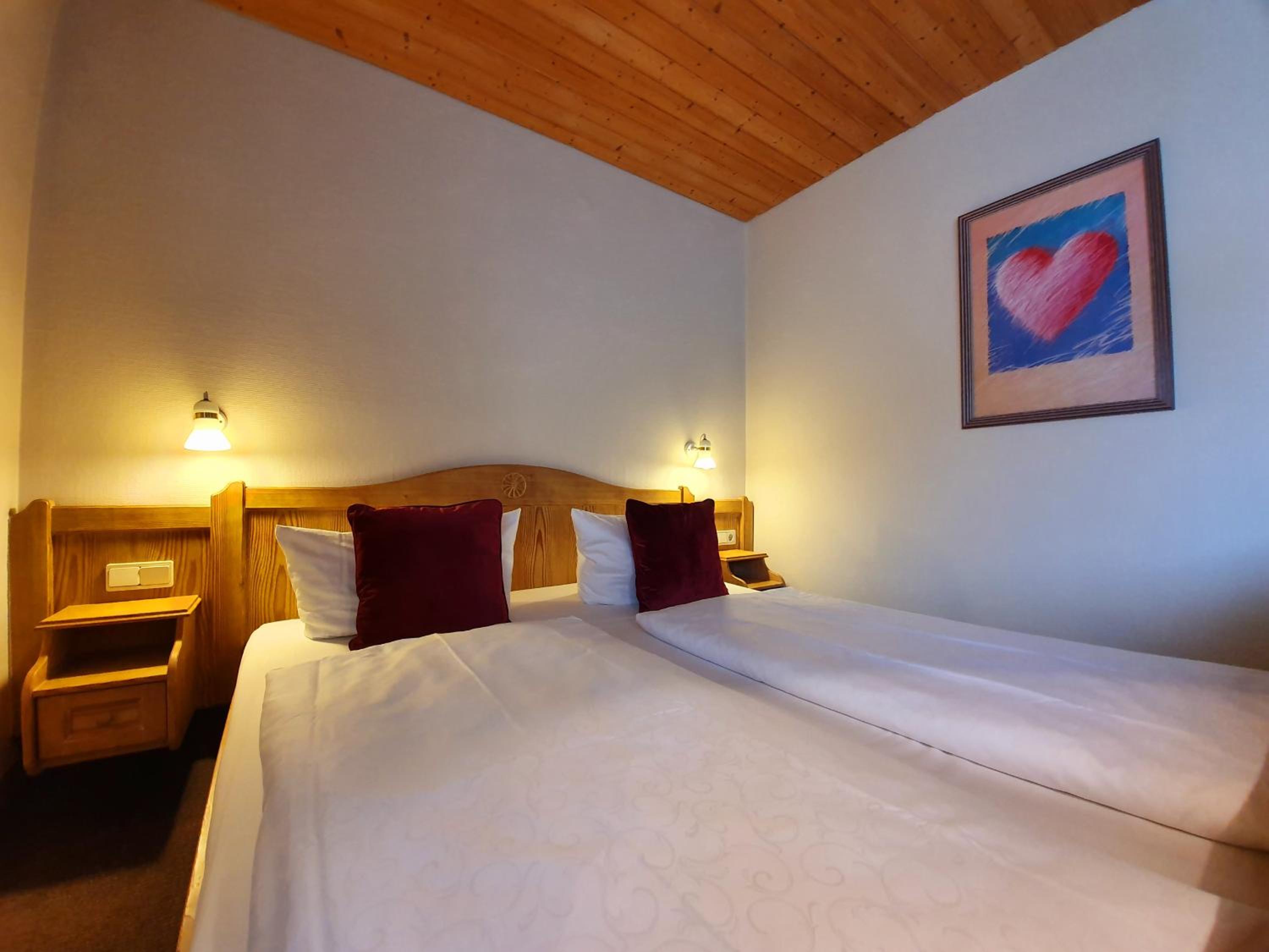 Deluxe Double Room - Photo 20