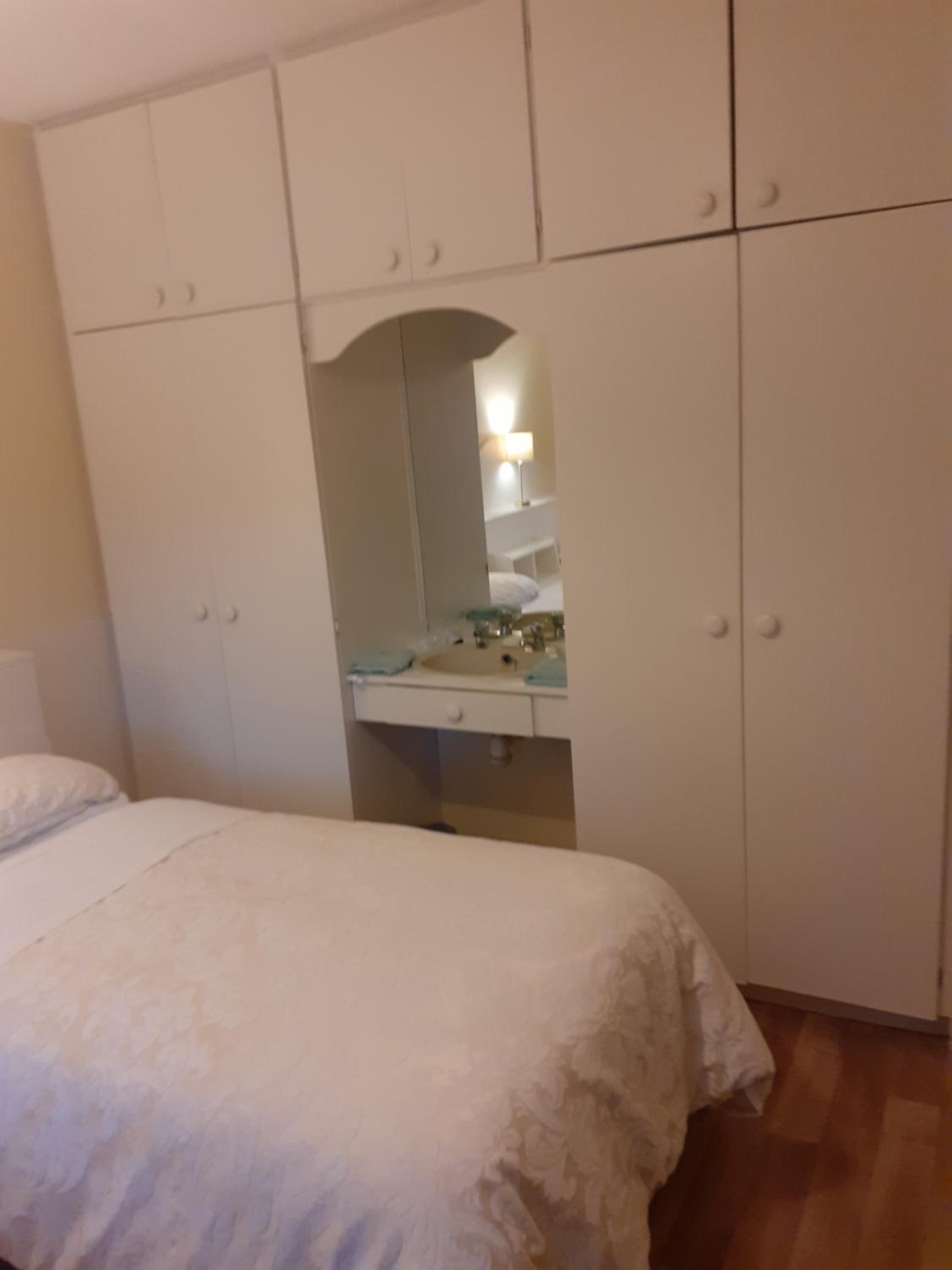 Standard Twin Room - Photo 3