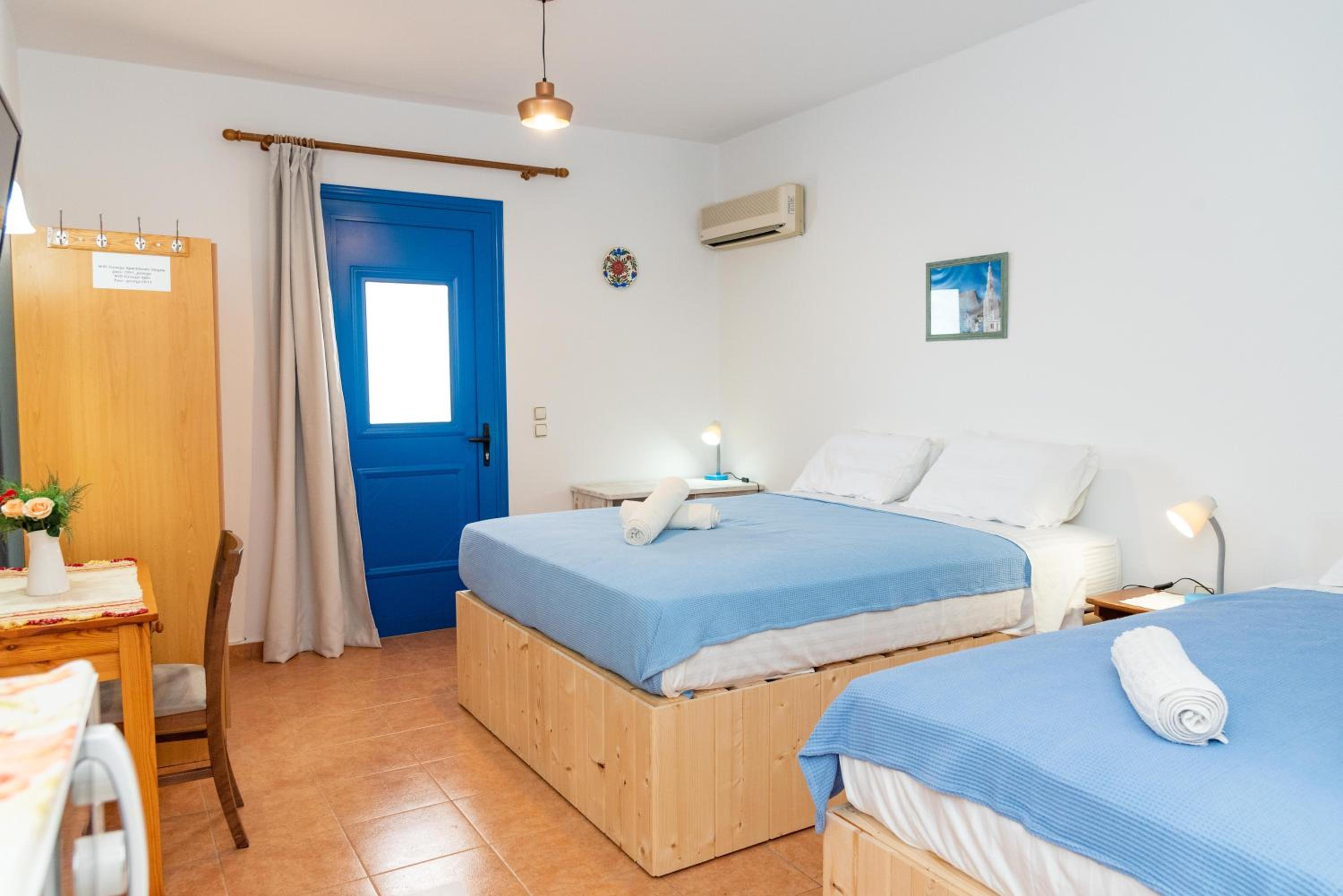 Studio Apartment with Sea View photo 3