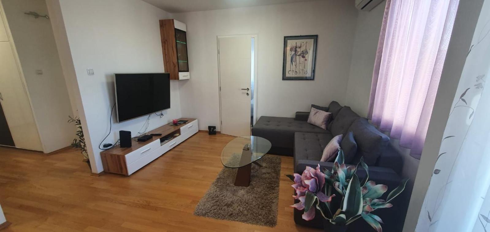 Apartment - Photo 24