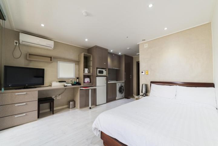 Standard Double Room photo 2