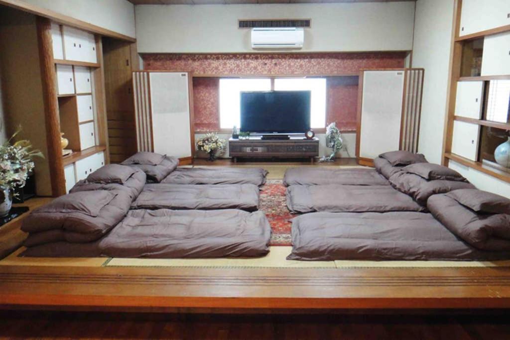 Two-Bedroom Suite - Photo 11