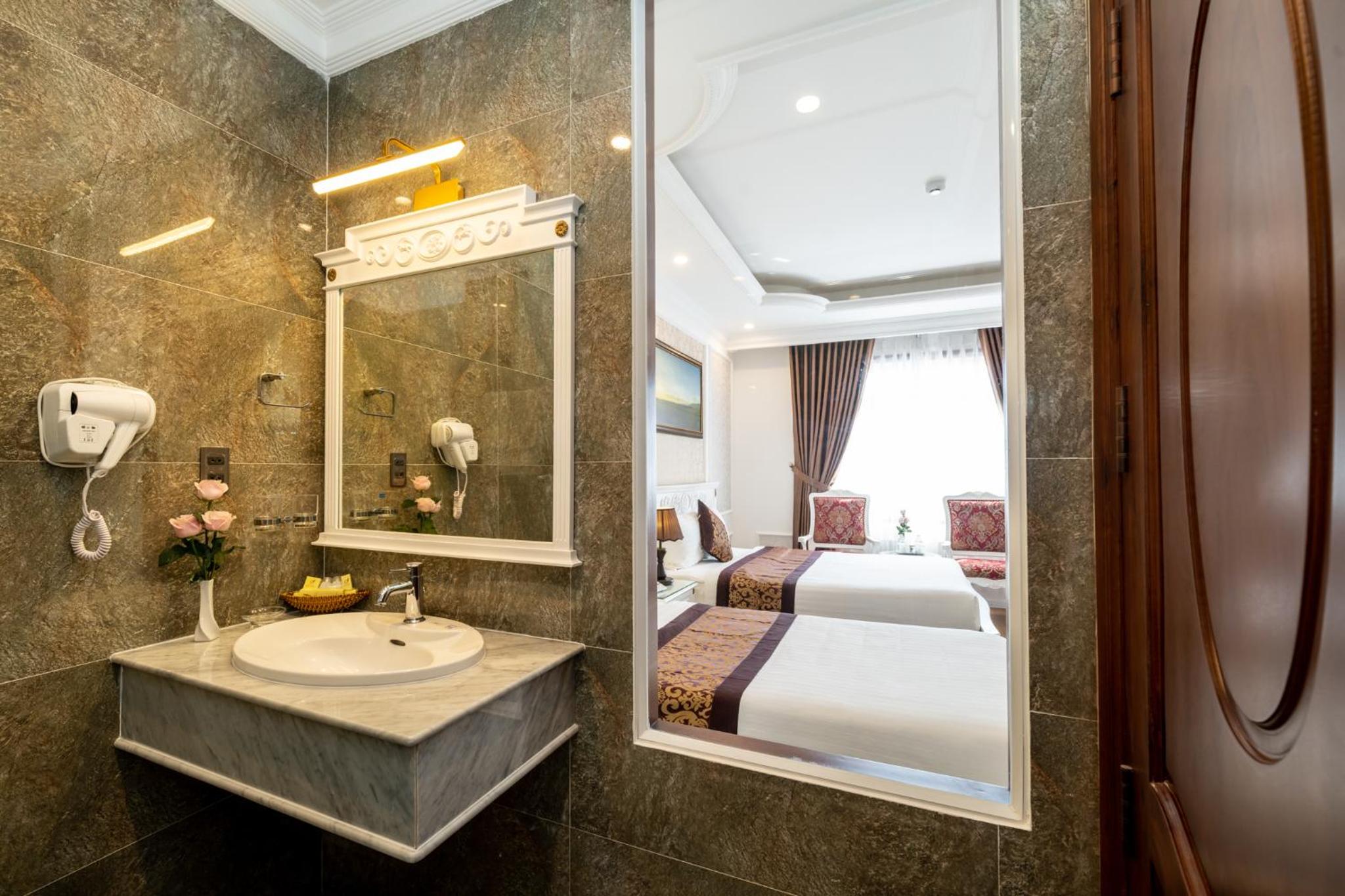 Deluxe Triple Room
