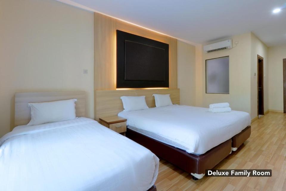 Deluxe Family Room