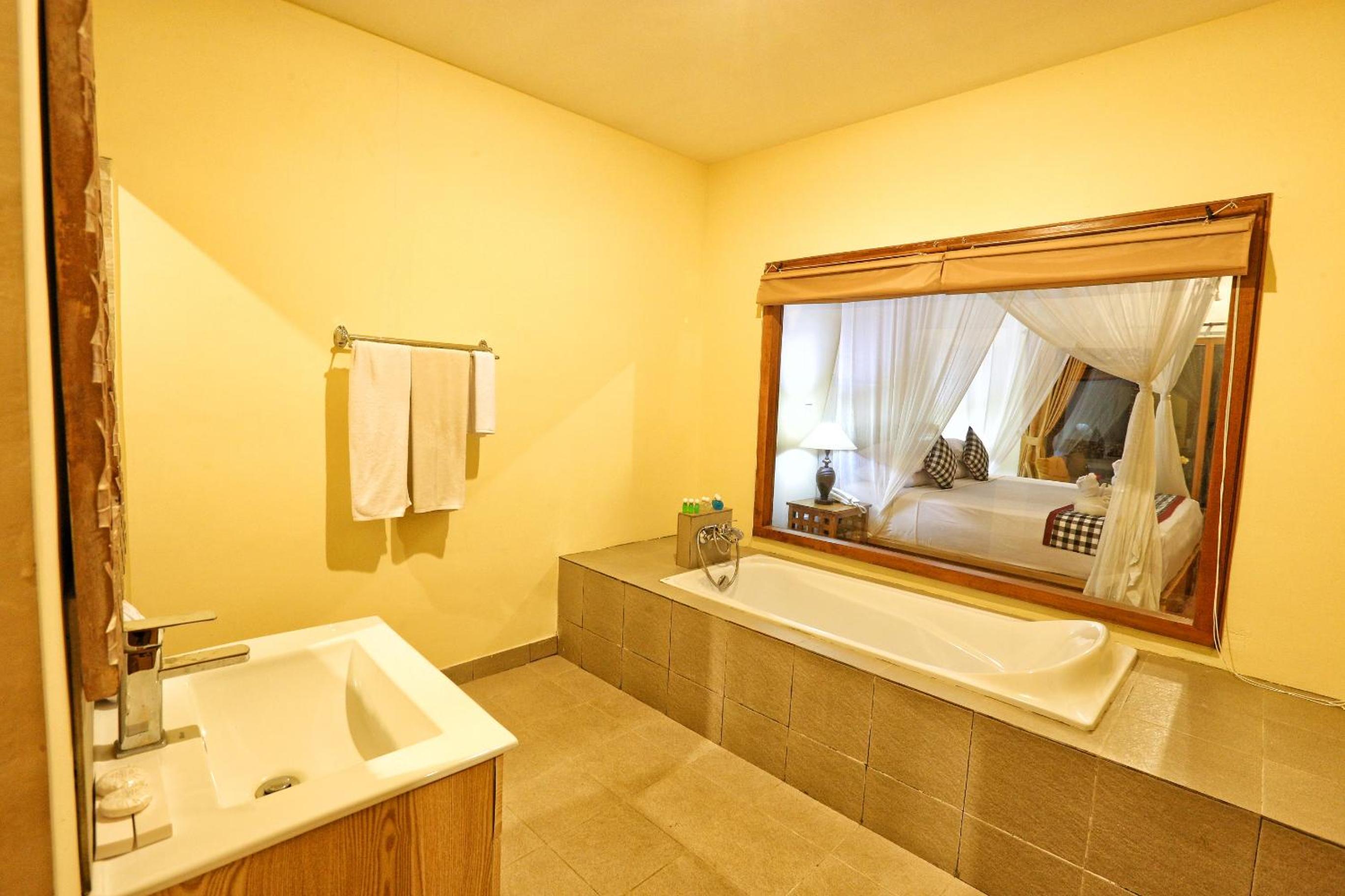 One-Bedroom Villa with Private Pool - Photo 3