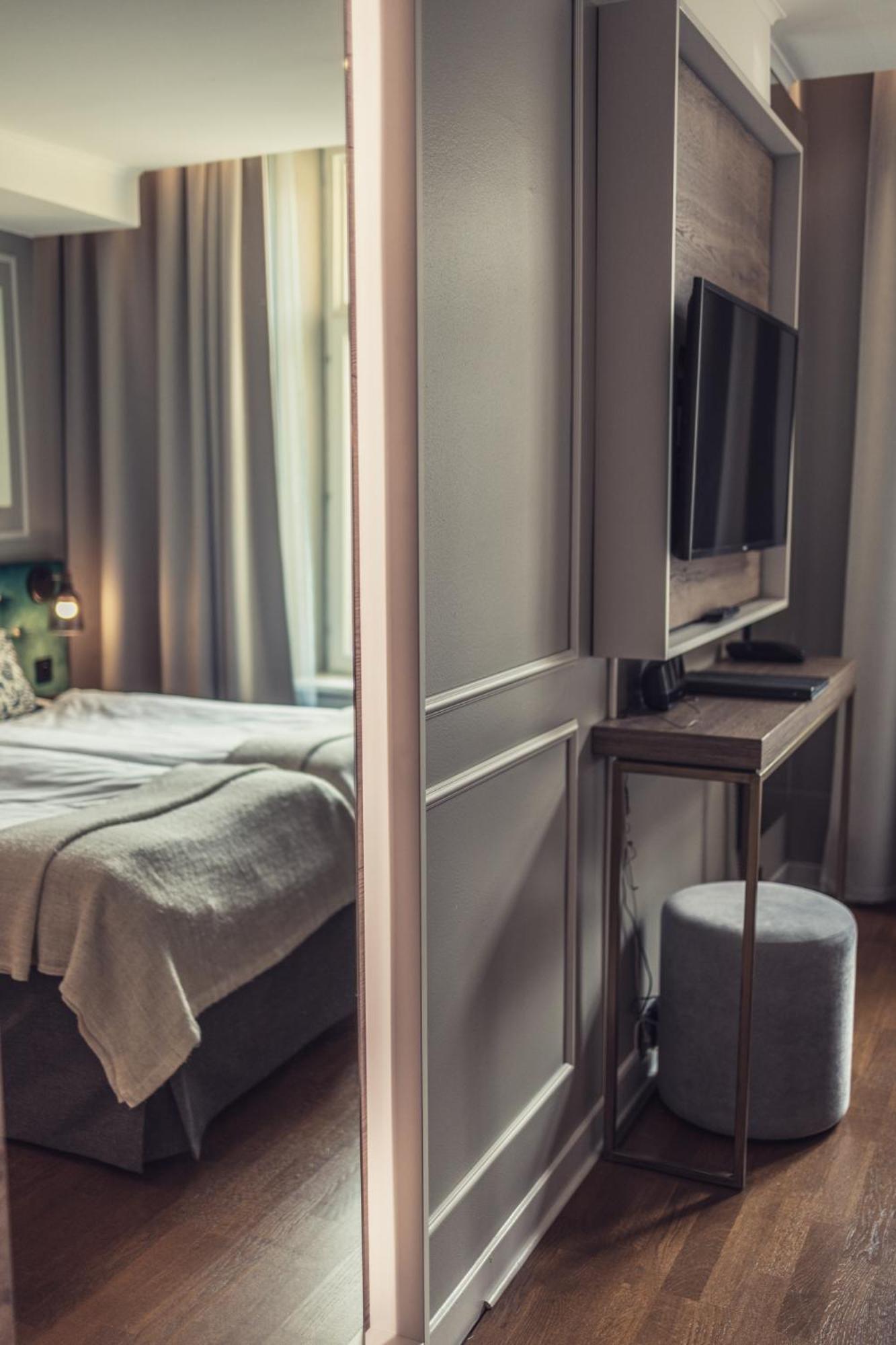 Standard Twin Room - Photo 8