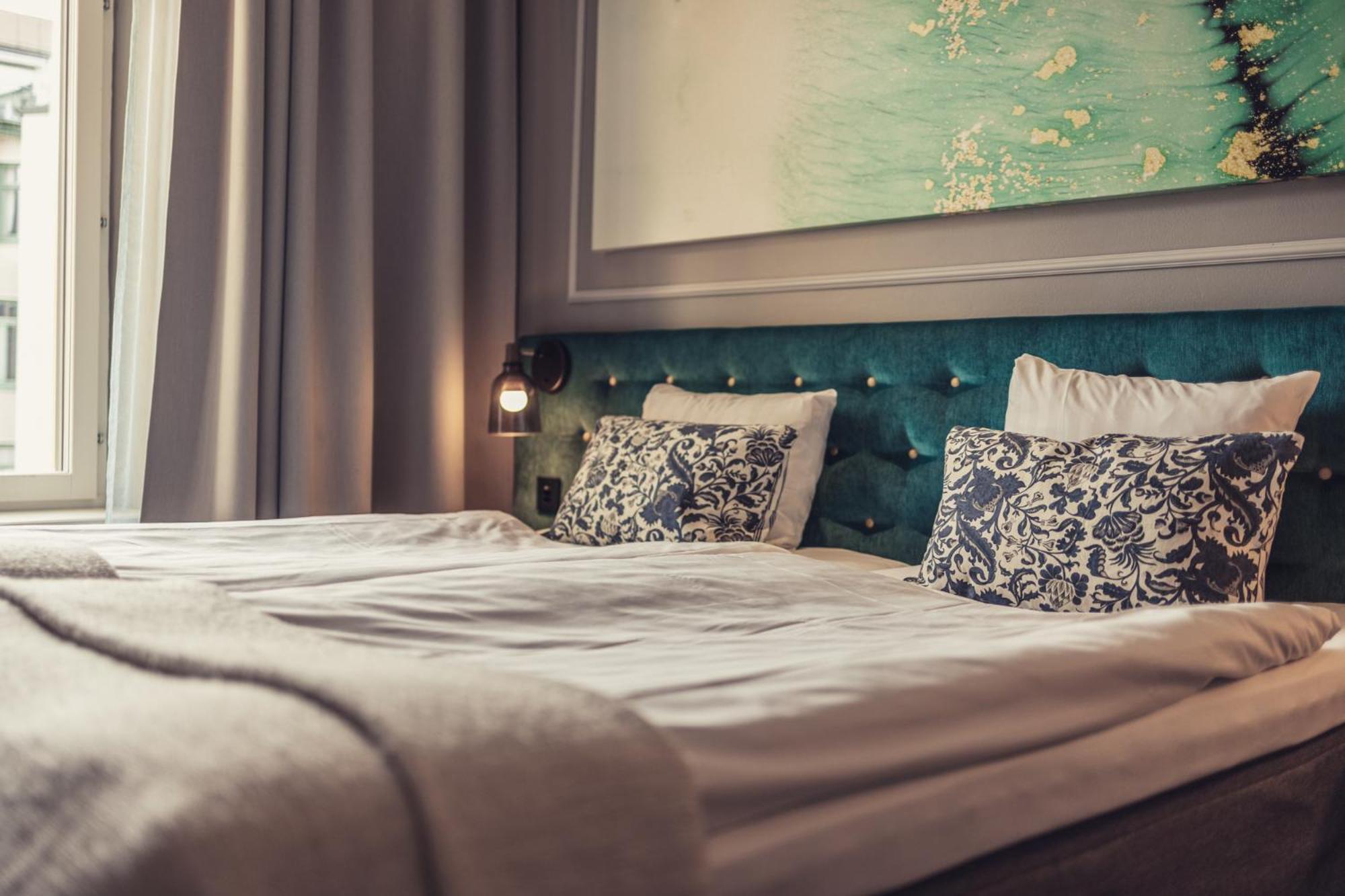 Standard Twin Room - Photo 9