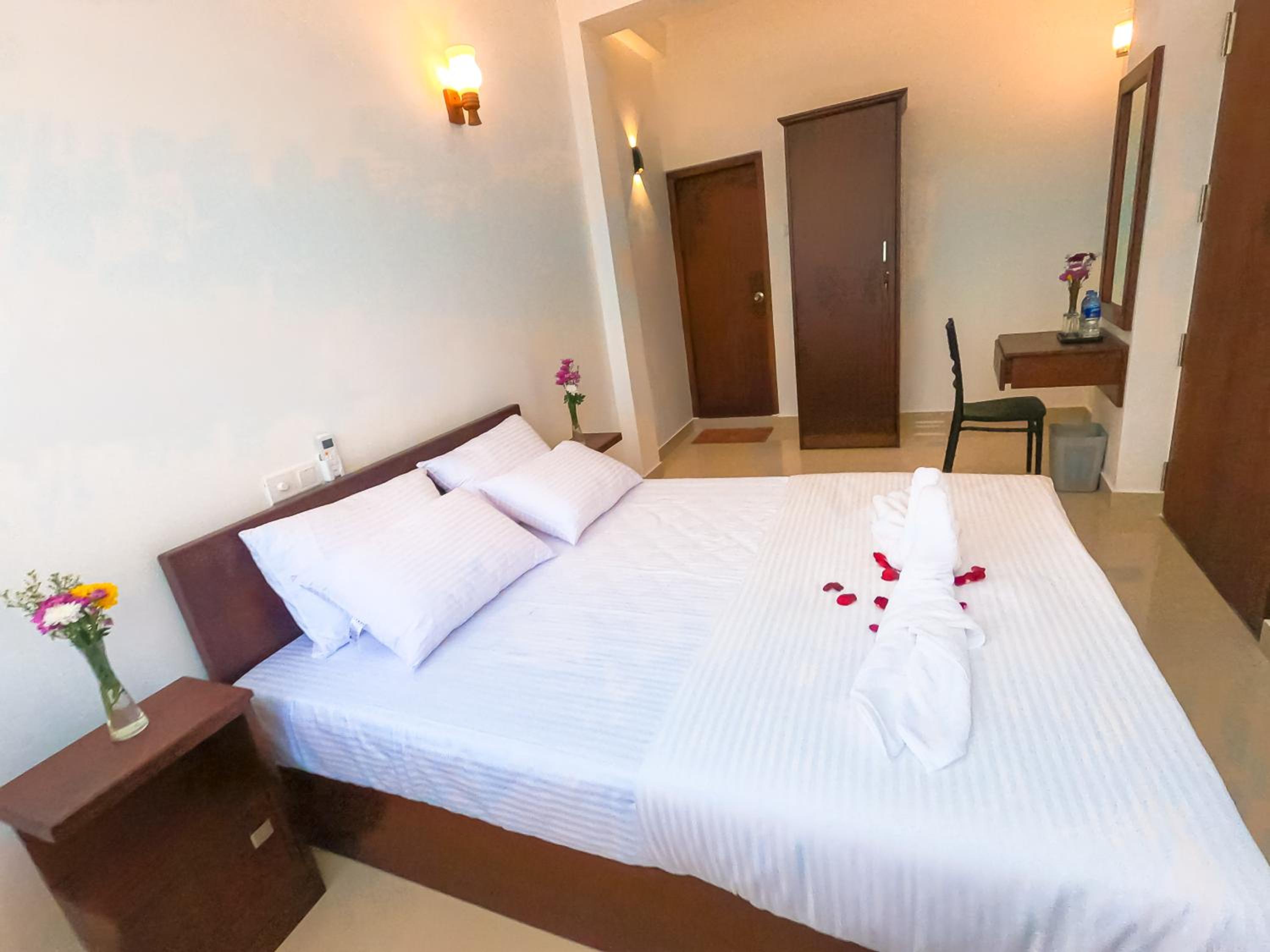 Economy Double Room photo 1