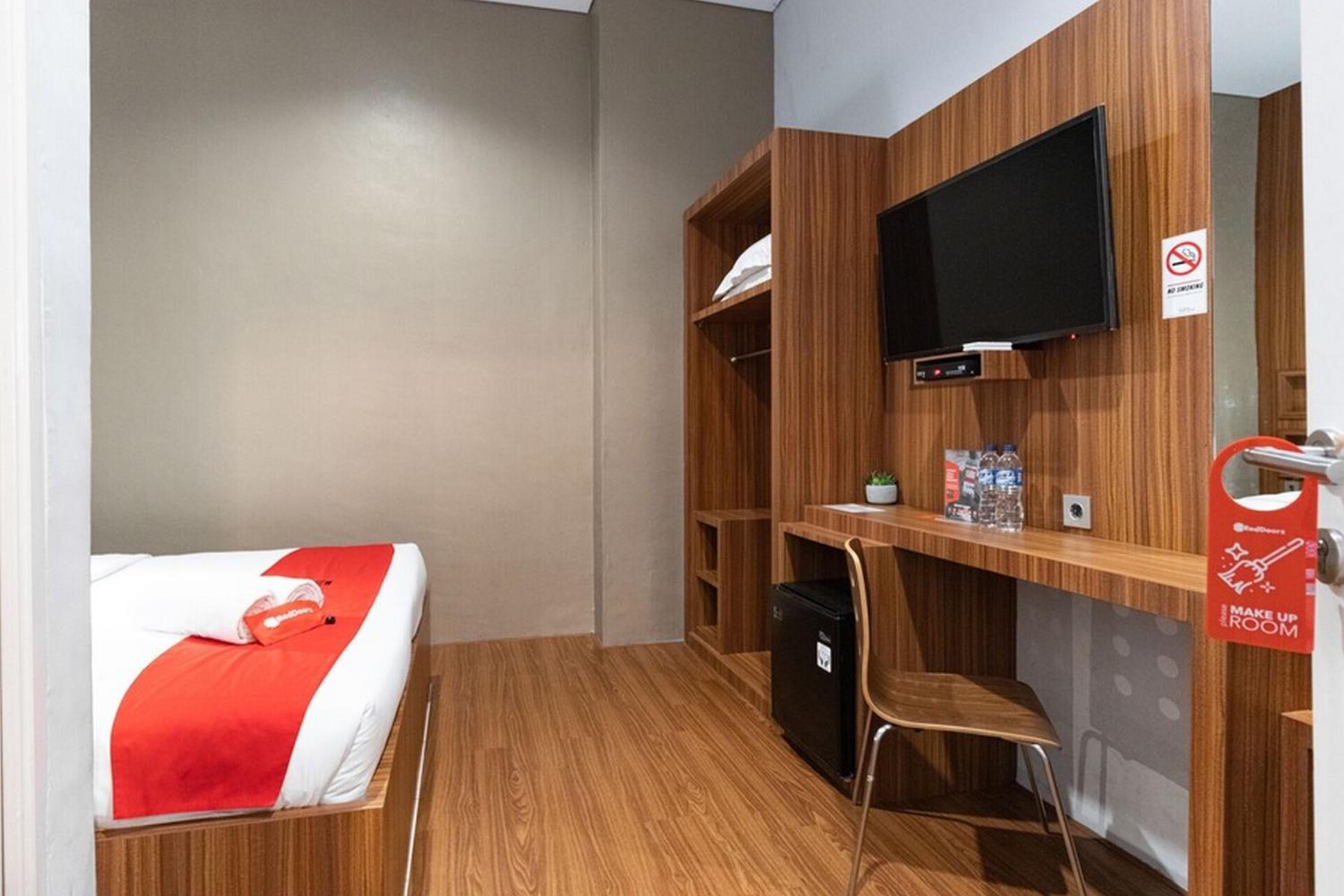 Deluxe Room - Photo 4