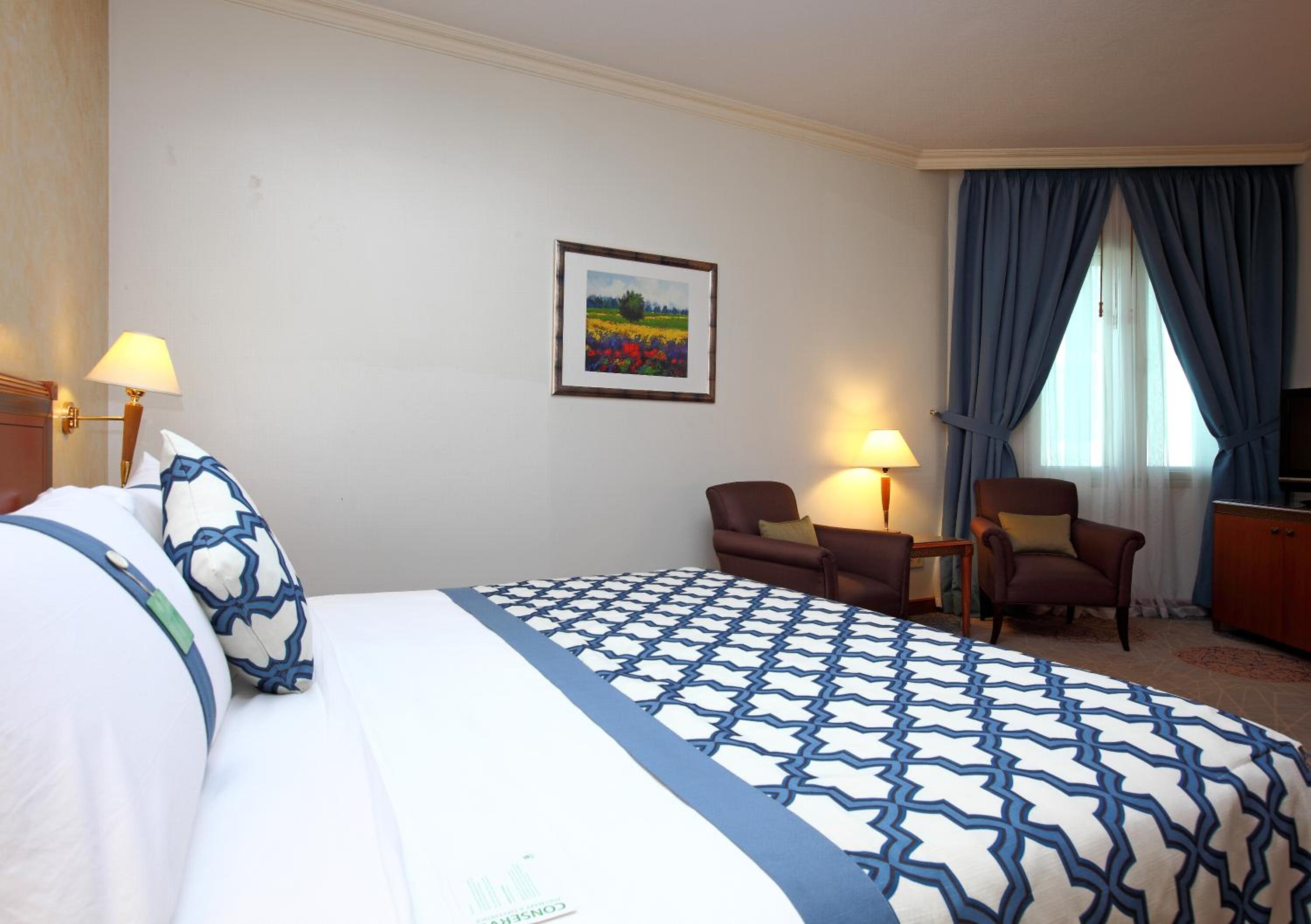 Standard King Room - Photo 4